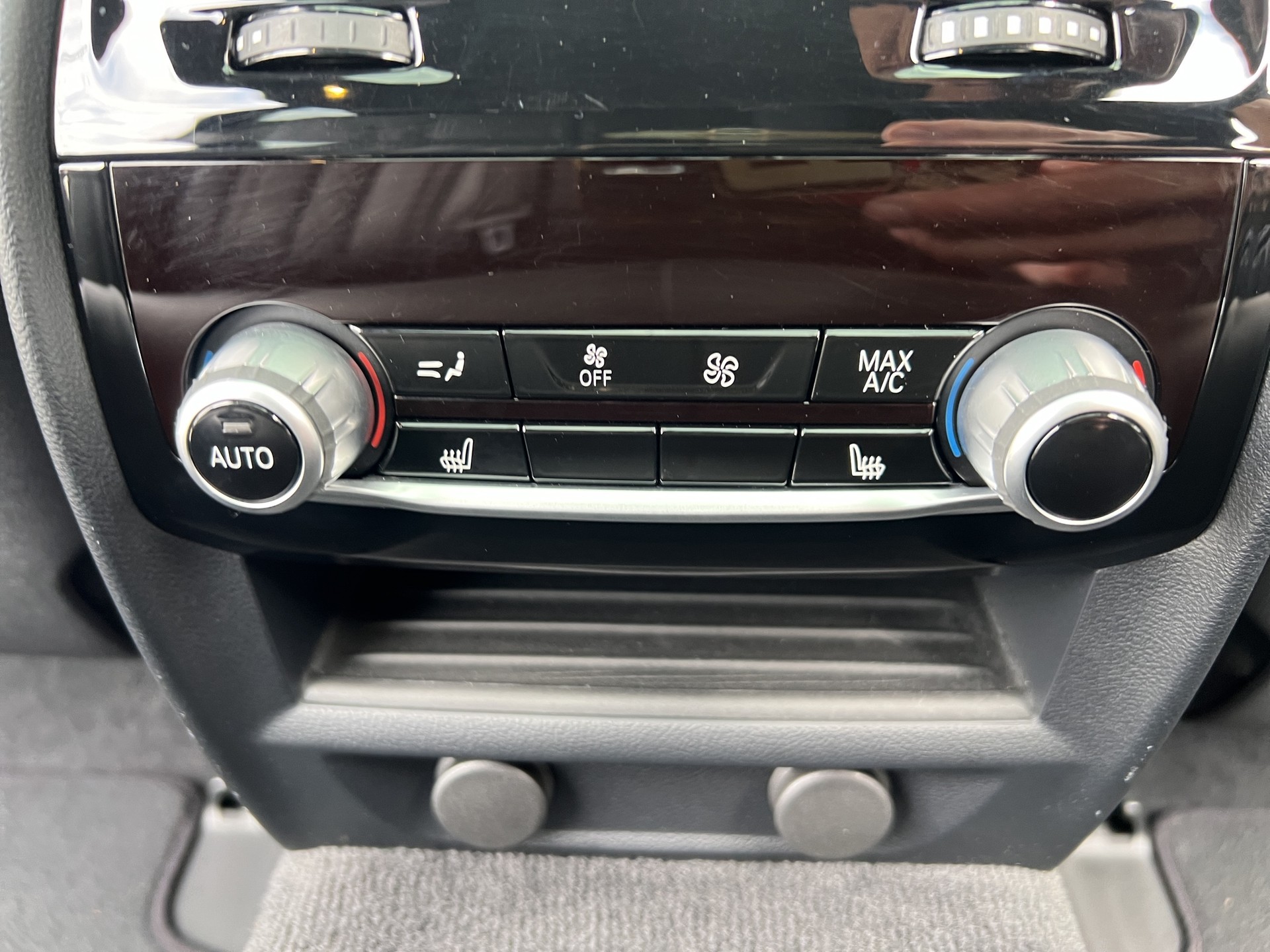 BMW 540i xDrive Touring Steptronic M-Sport-image-8