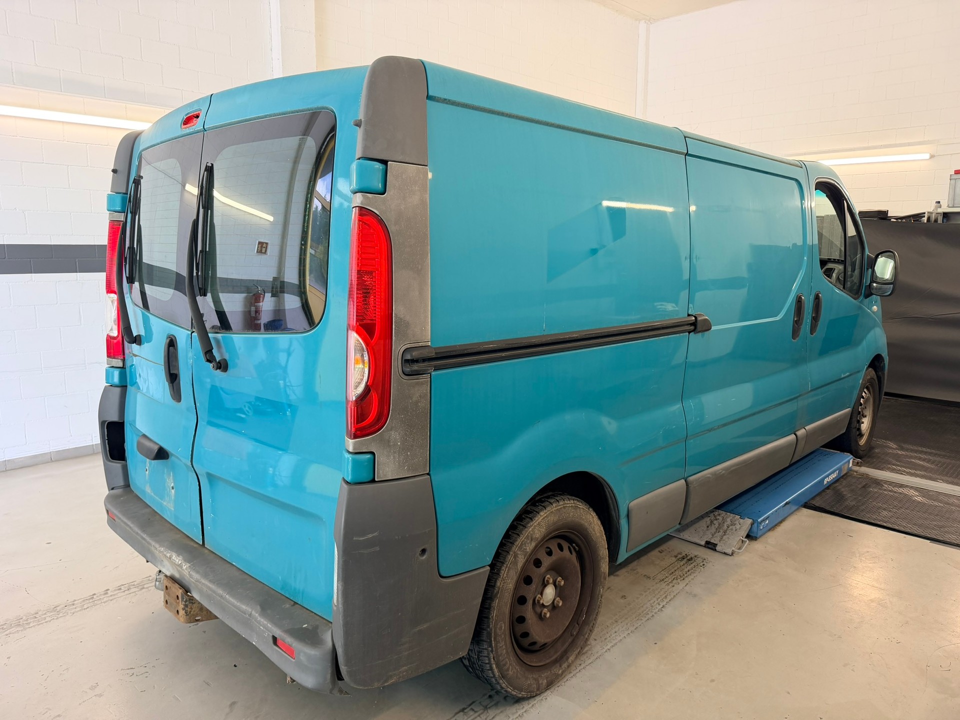 RENAULT Trafic 2.0 dCi 115 2.9t L2H1-showroom-element-3