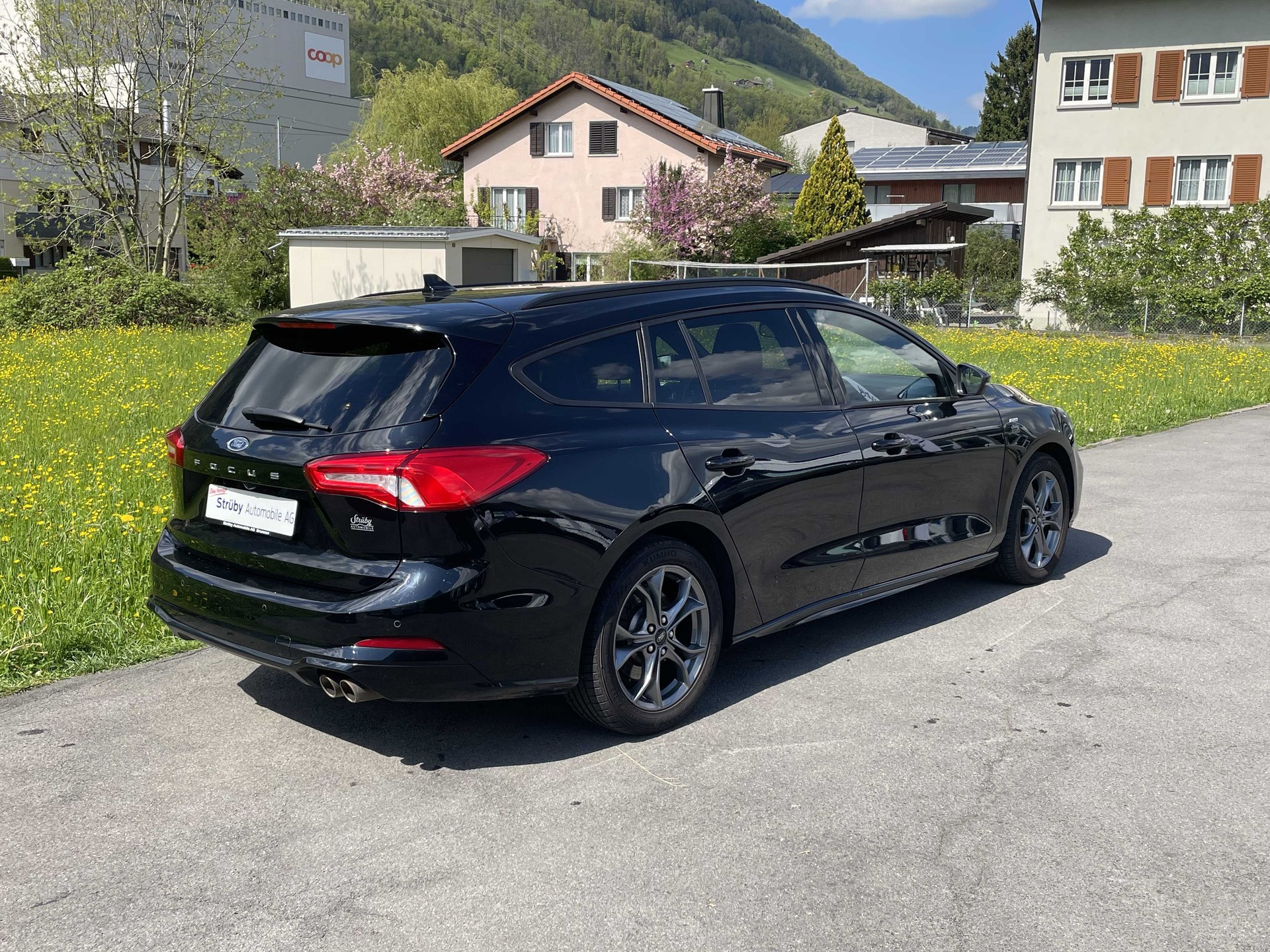FORD Focus Station Wagon 1.0i EcoB 125PS ST-Line-image-5