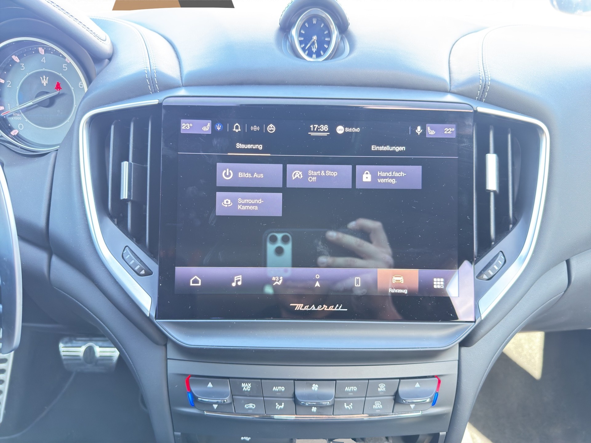 MASERATI Ghibli 3.0 V6 S GranSport Premium Sky Q4-image-23