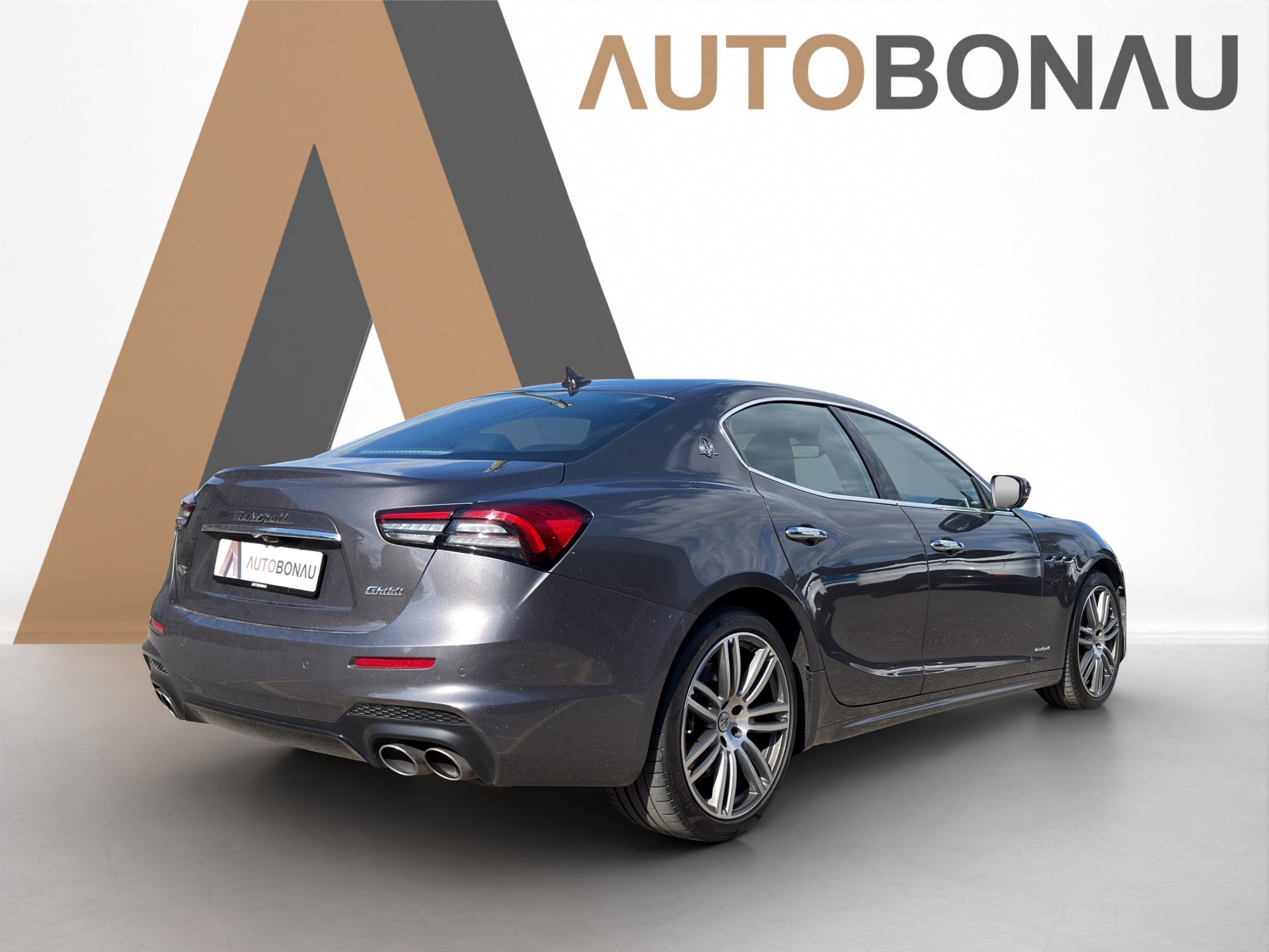 MASERATI Ghibli 3.0 V6 S GranSport Premium Sky Q4-image-4