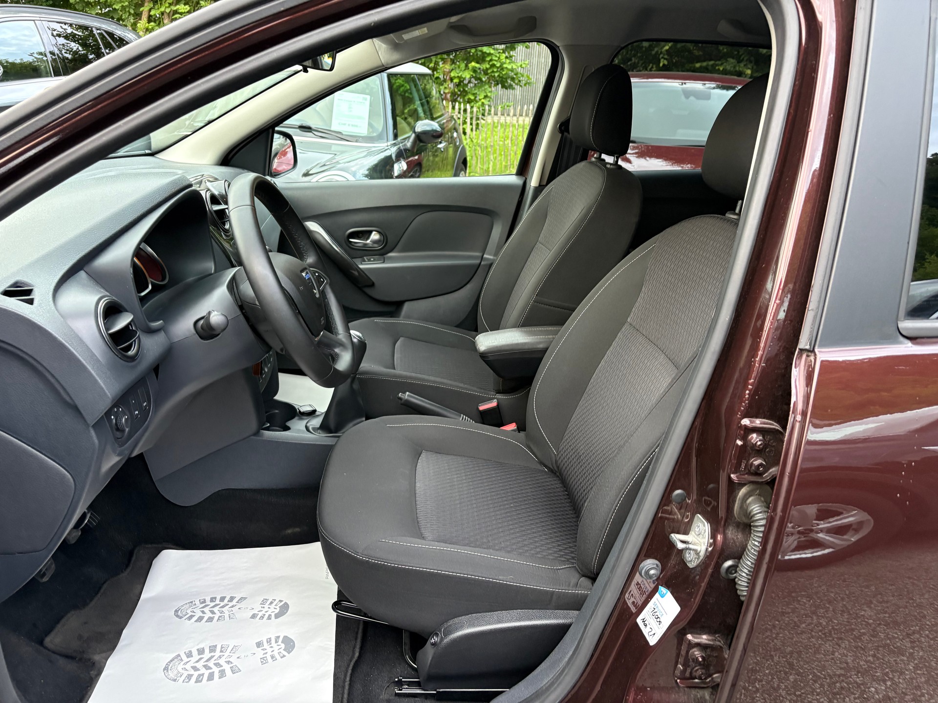 DACIA Sandero 1.5 dCi Lauréate-image-6