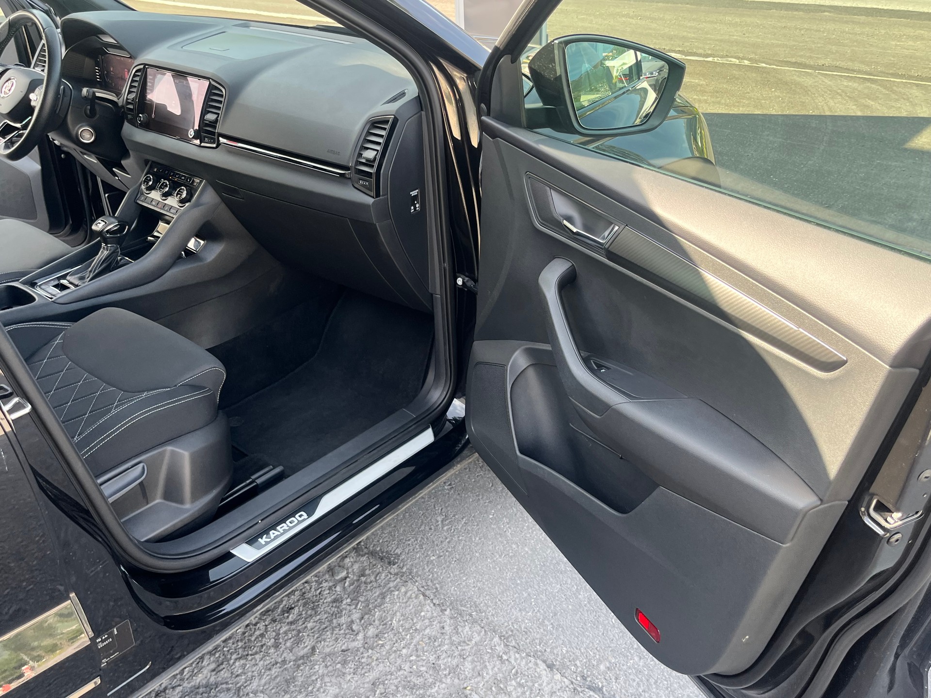 SKODA Karoq 2.0 TSI SportLine 4x4 DSG-image-11