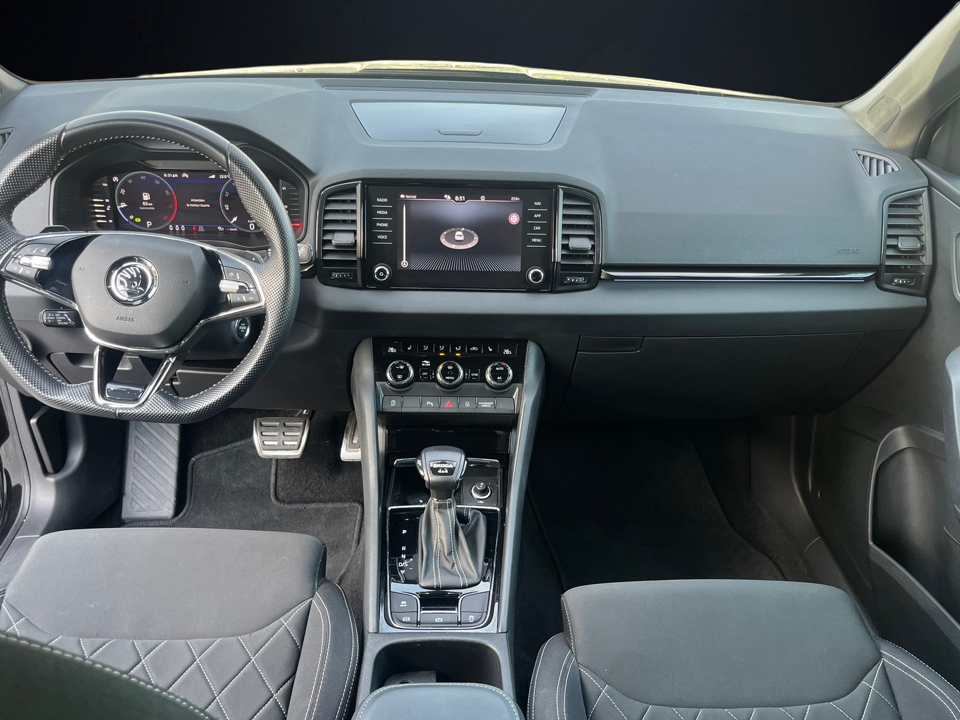 SKODA Karoq 2.0 TSI SportLine 4x4 DSG-image-6