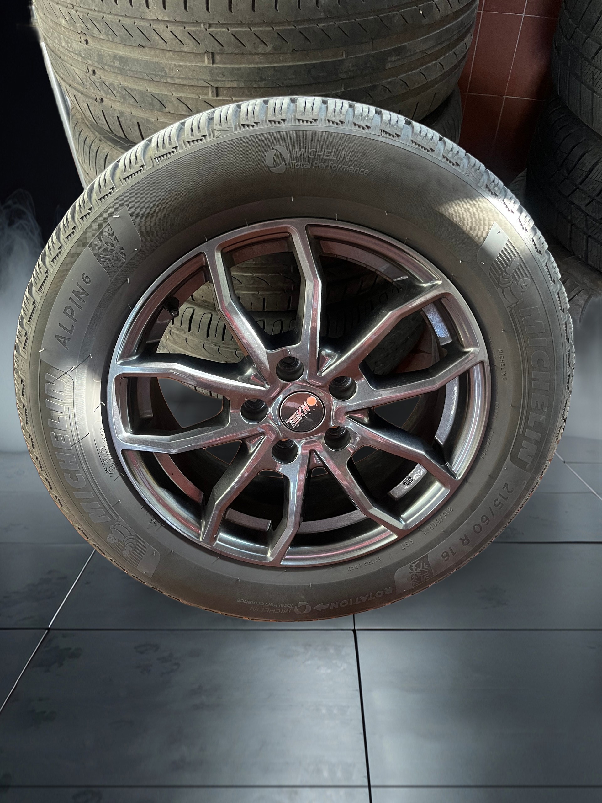 SKODA Karoq 2.0 TSI SportLine 4x4 DSG-image-13
