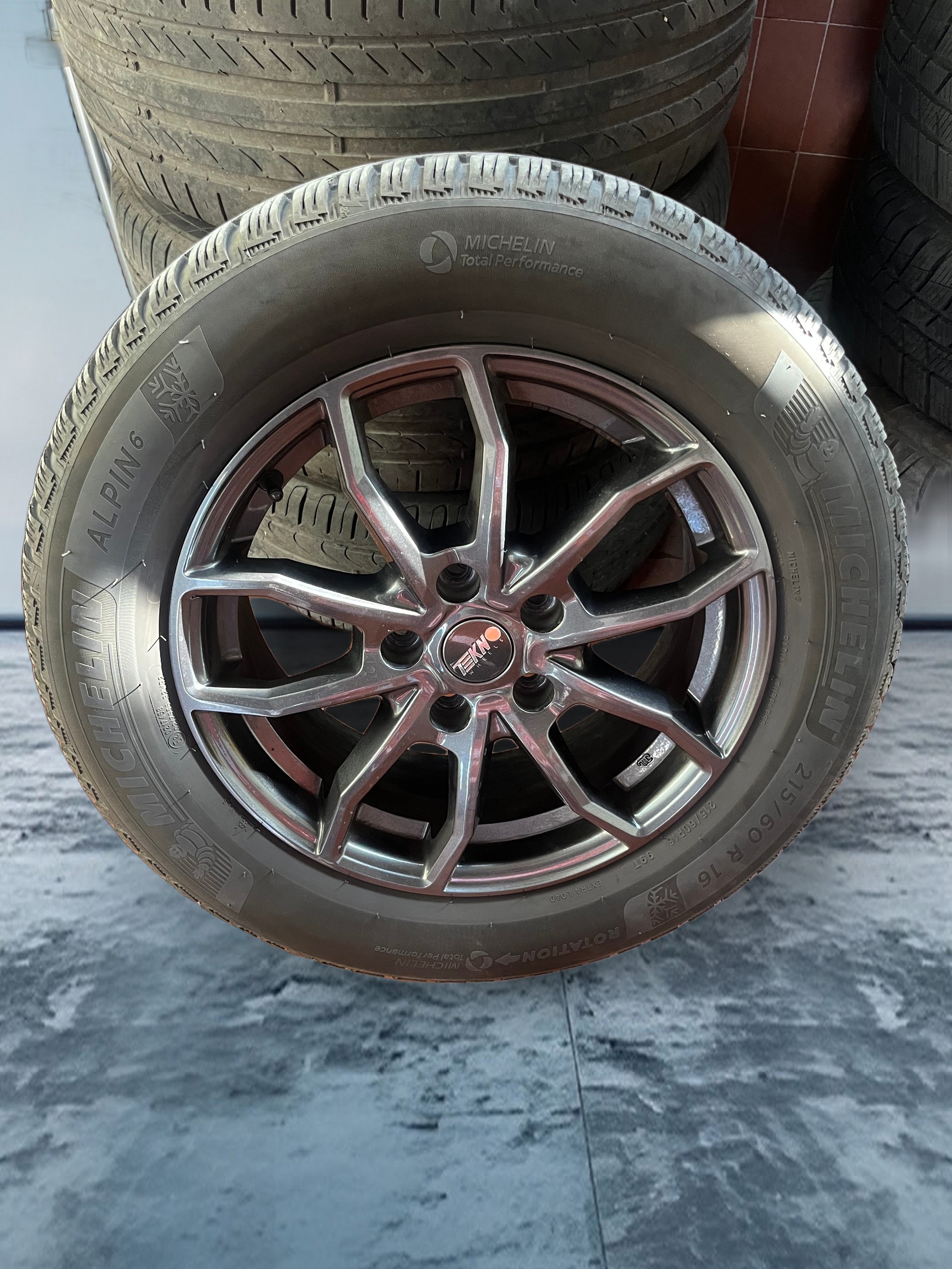 SKODA Karoq 2.0 TSI SportLine 4x4 DSG-image-13
