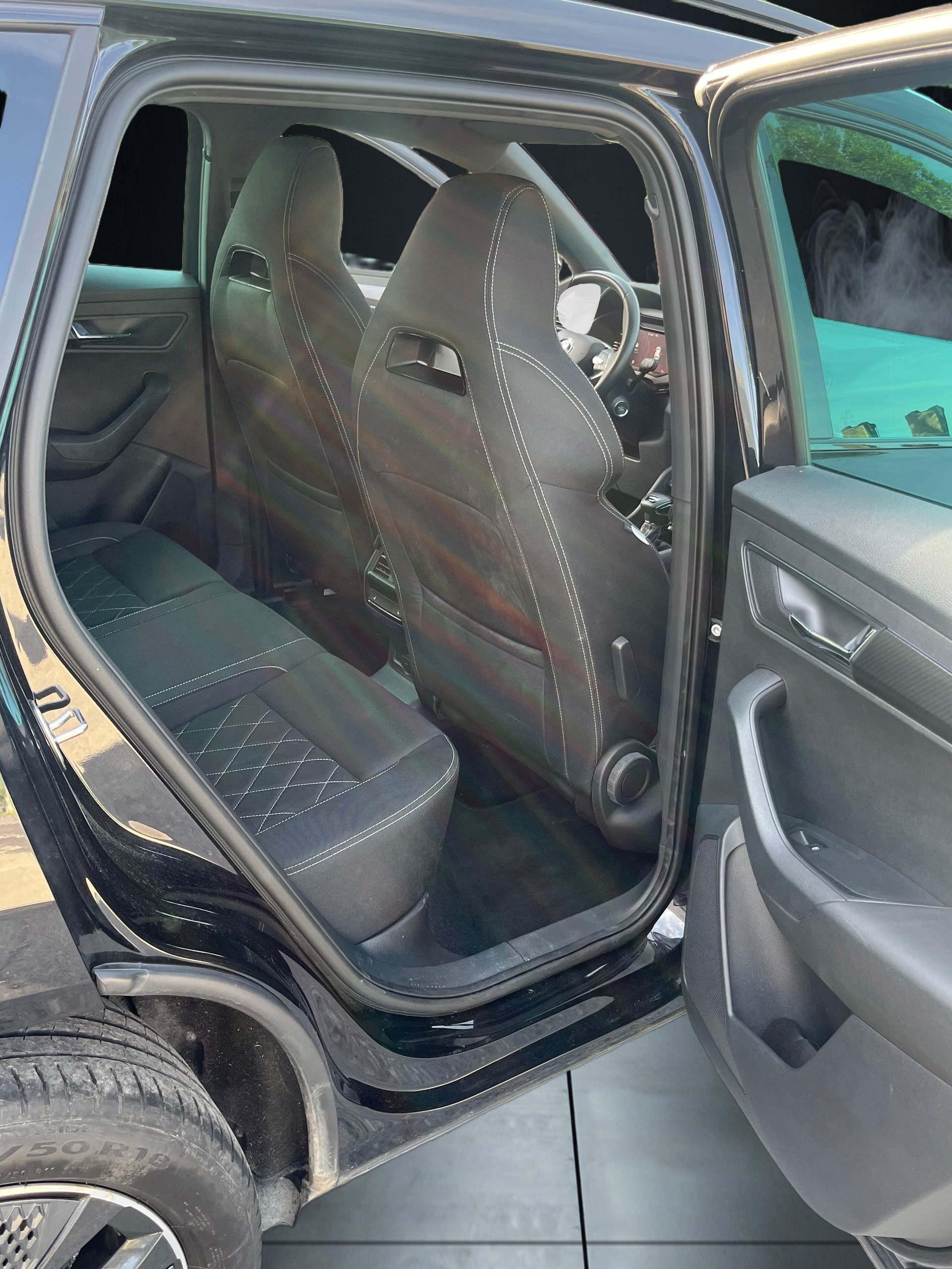 SKODA Karoq 2.0 TSI SportLine 4x4 DSG-image-10