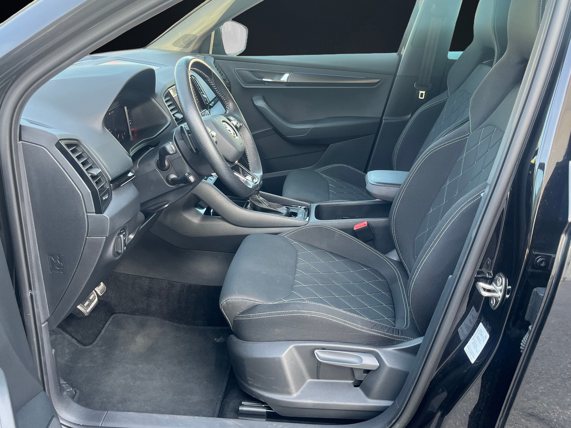 SKODA Karoq 2.0 TSI SportLine 4x4 DSG-image-5