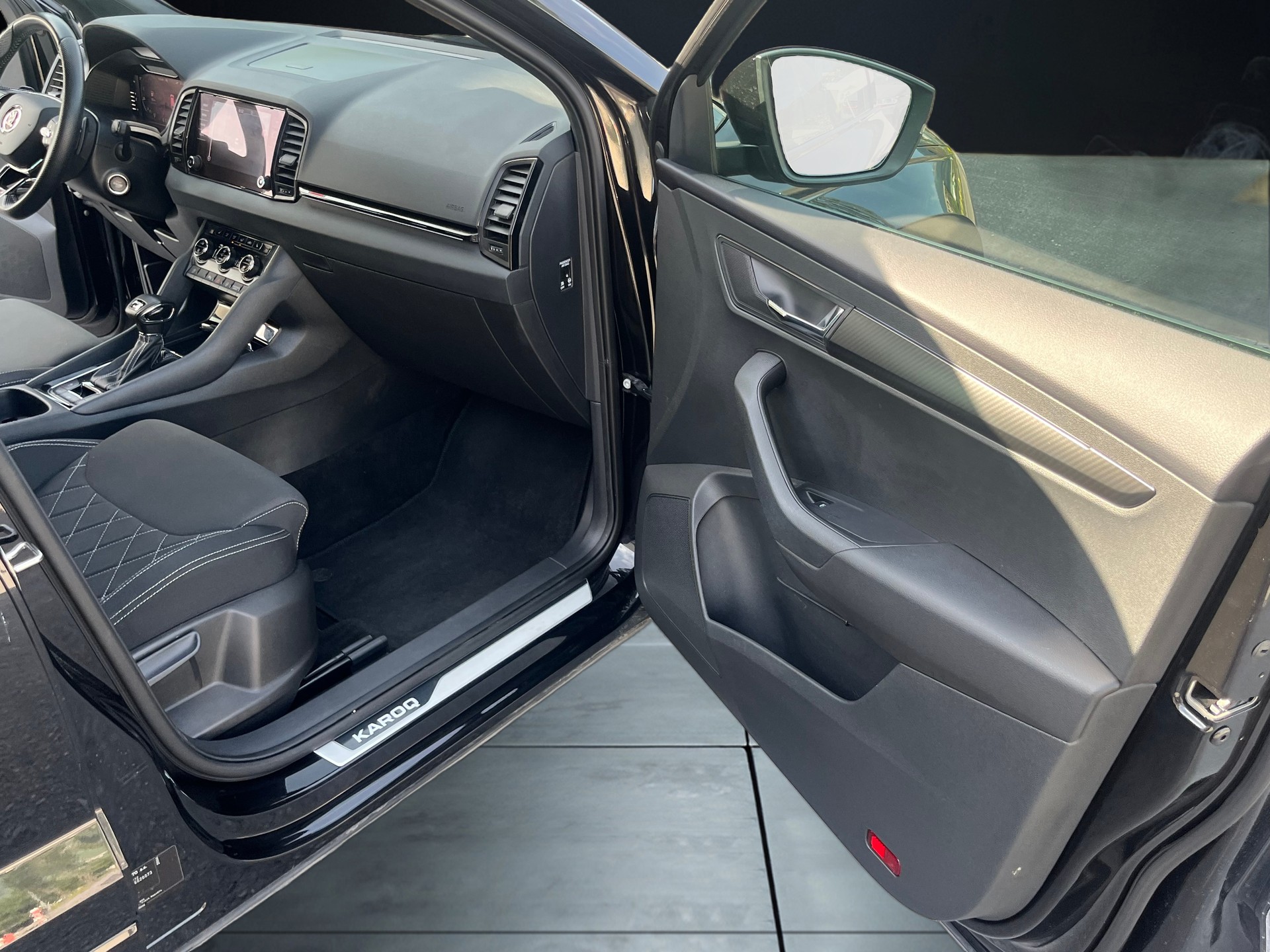 SKODA Karoq 2.0 TSI SportLine 4x4 DSG-image-11