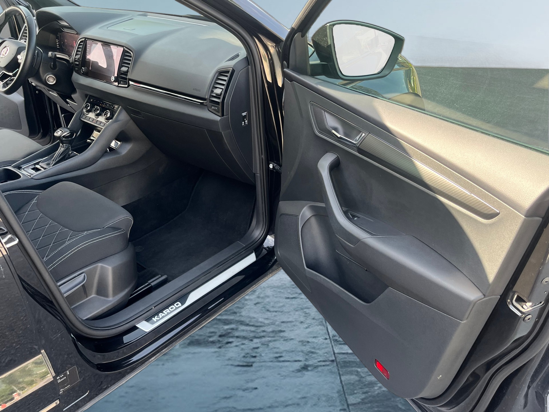 SKODA Karoq 2.0 TSI SportLine 4x4 DSG-image-11