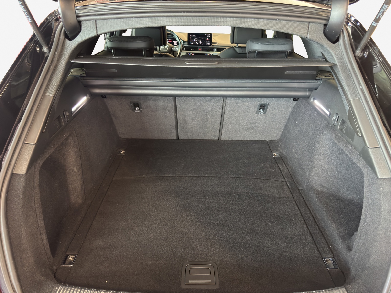 AUDI A4 Avant 40 TDI S line quattro S-tronic-image-12
