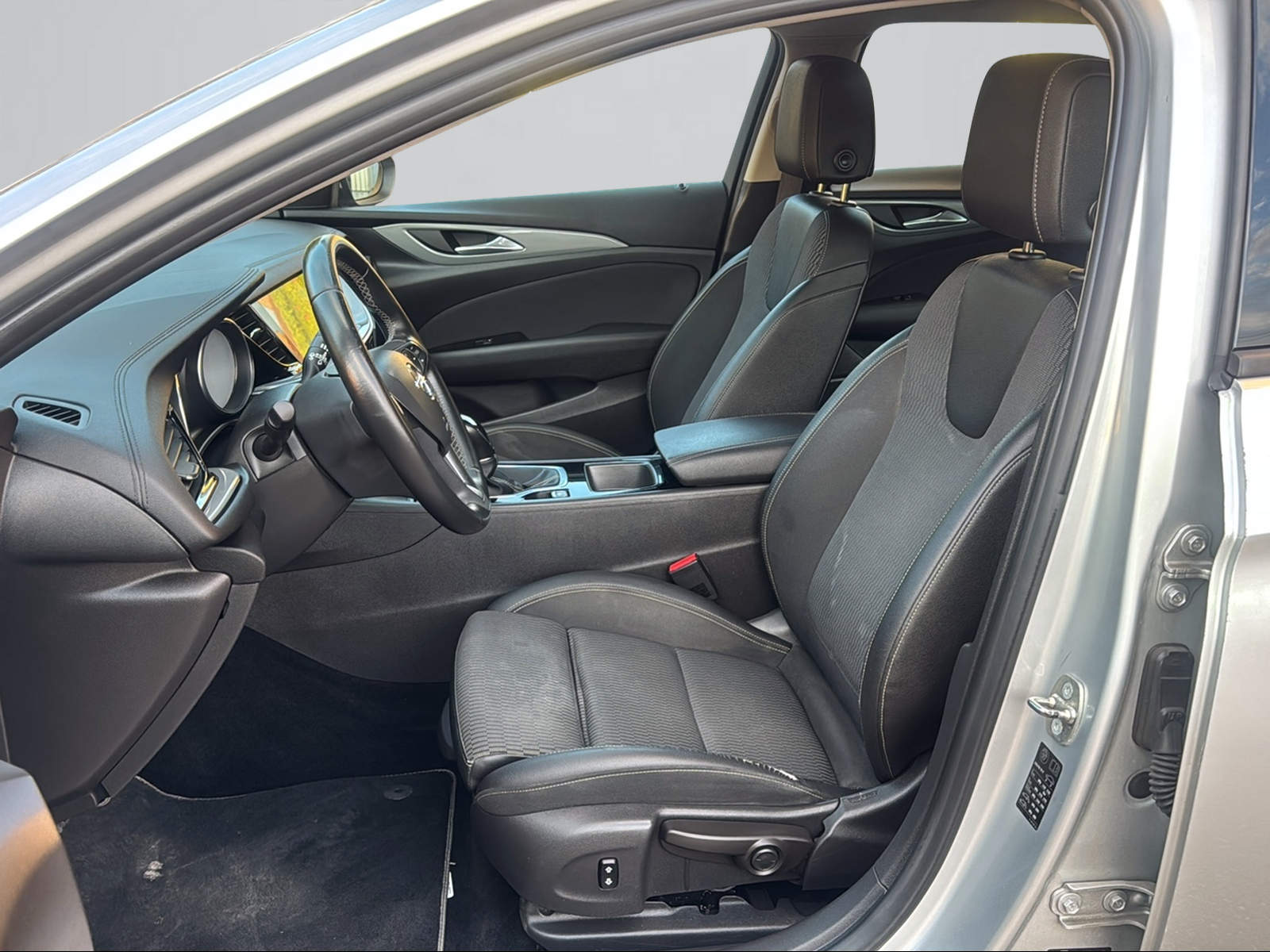 OPEL Insignia Sports Tourer 2.0 CDTI Fleet 4WD-image-10