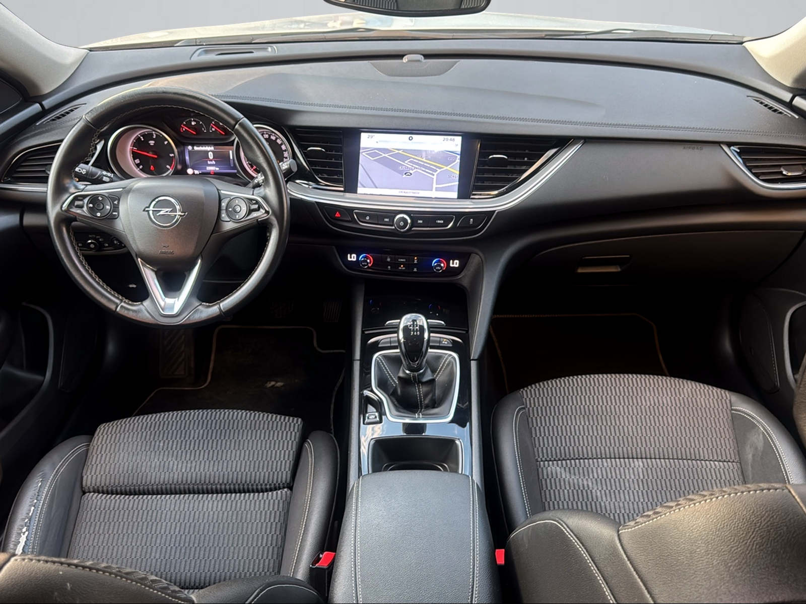 OPEL Insignia Sports Tourer 2.0 CDTI Fleet 4WD-image-9