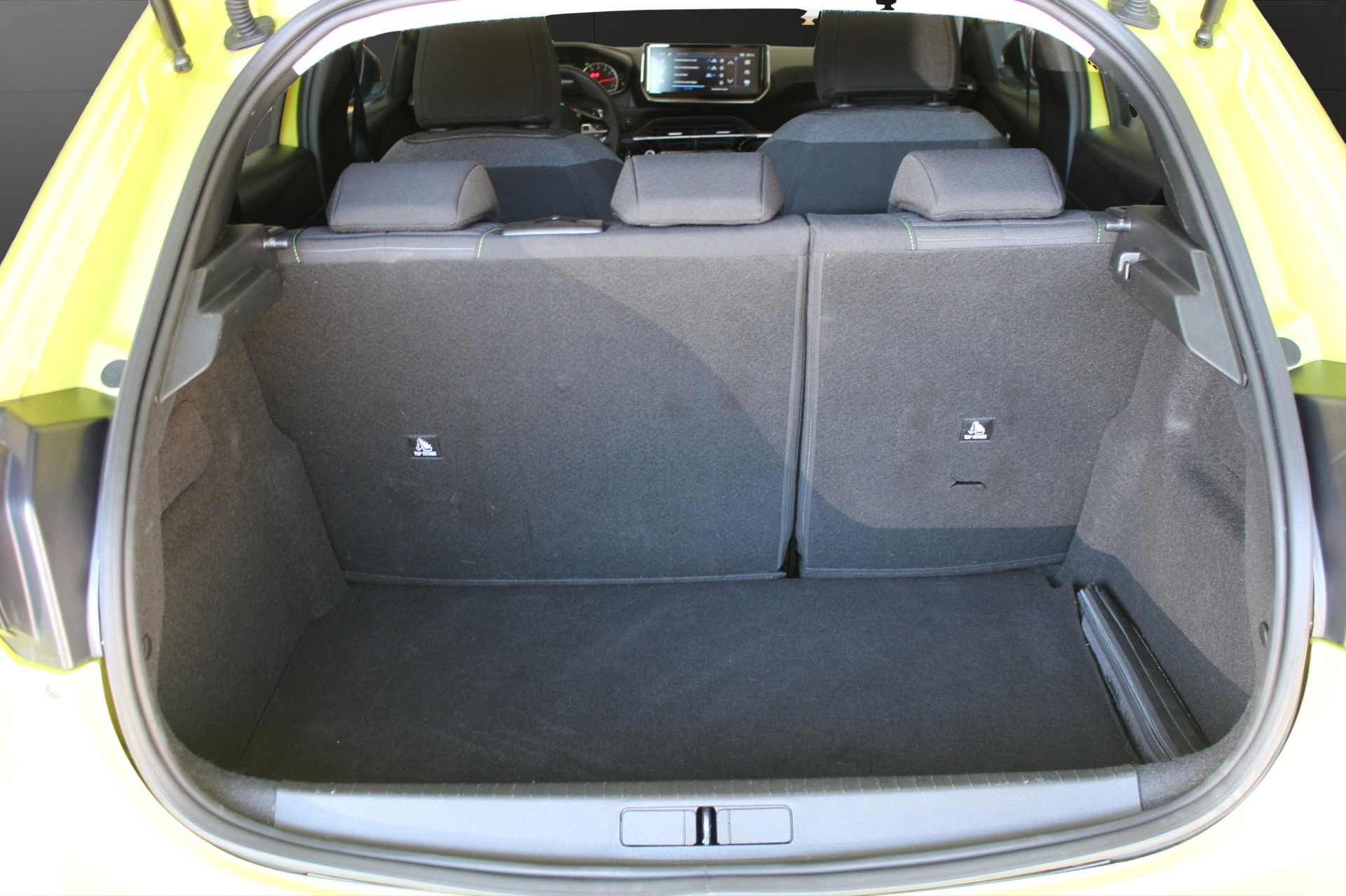 PEUGEOT 208 1.2 PureTech 100 Active-image-10
