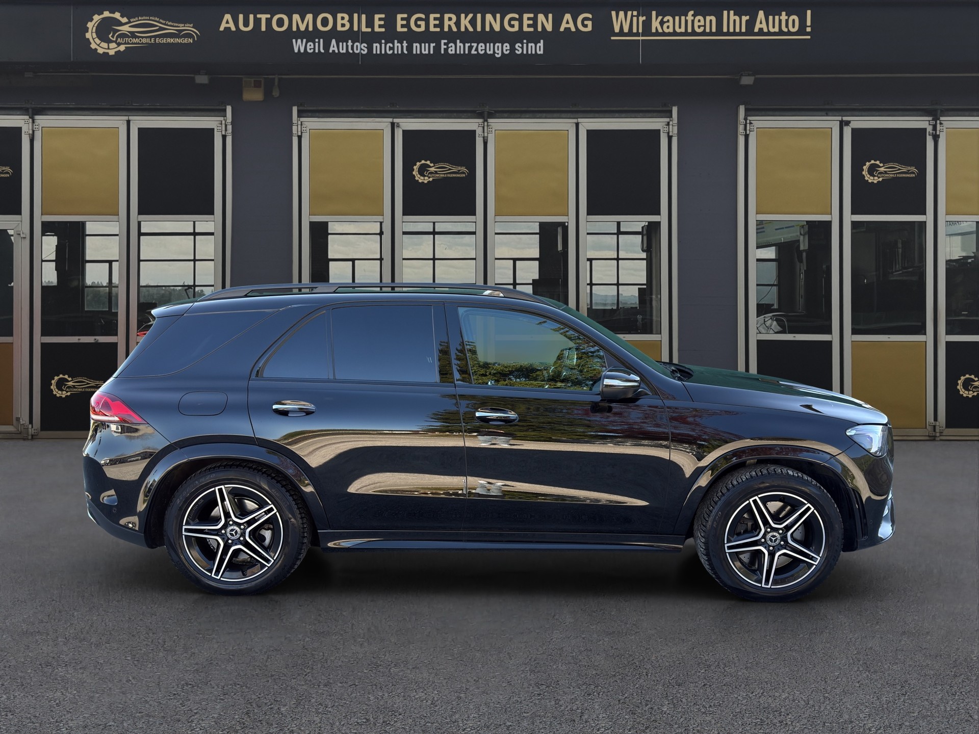 MERCEDES-BENZ GLE 350 de AMG Line 4matic-showroom-element-3