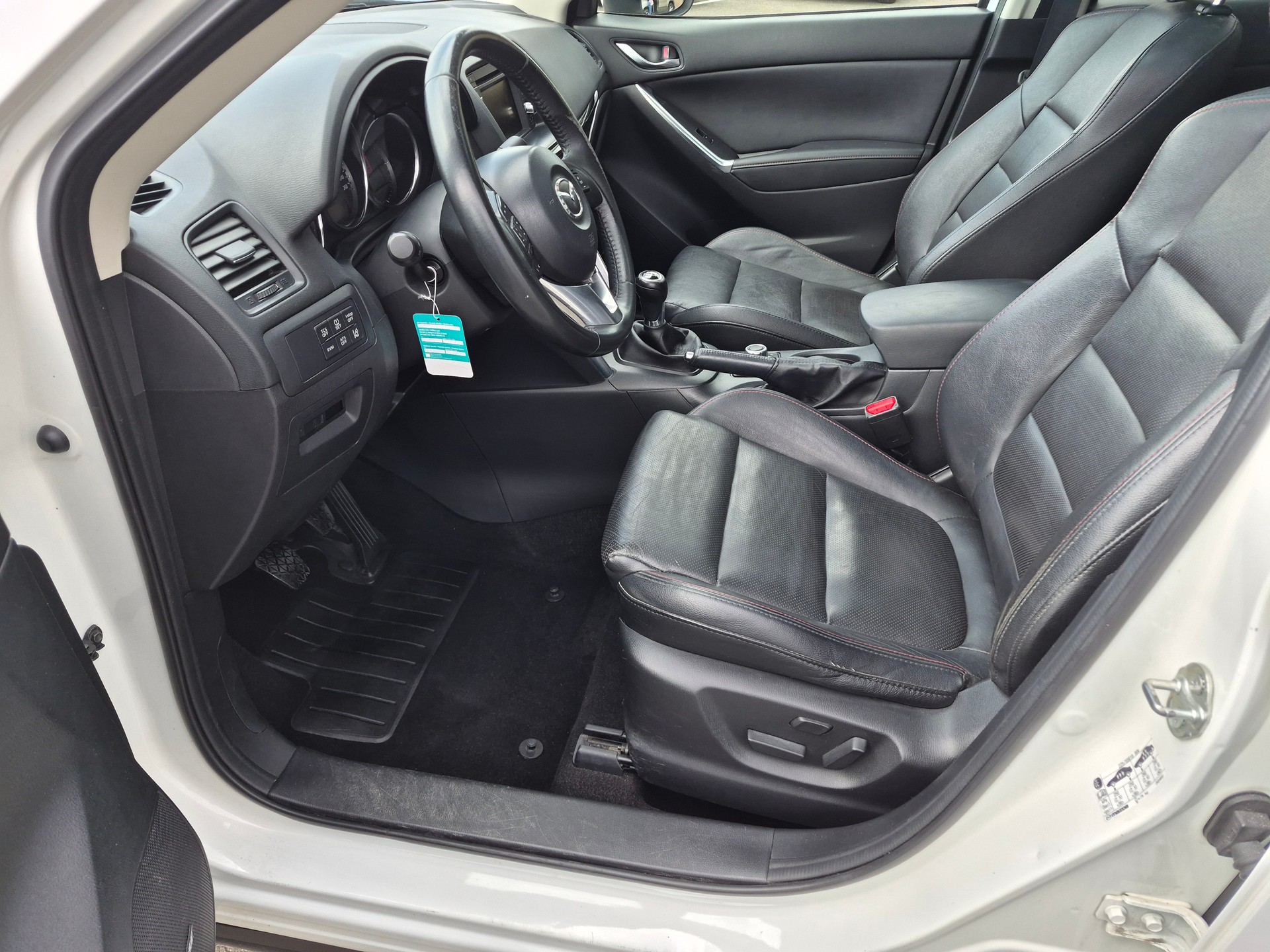 MAZDA CX-5 2.0 Revolution AWD-image-5