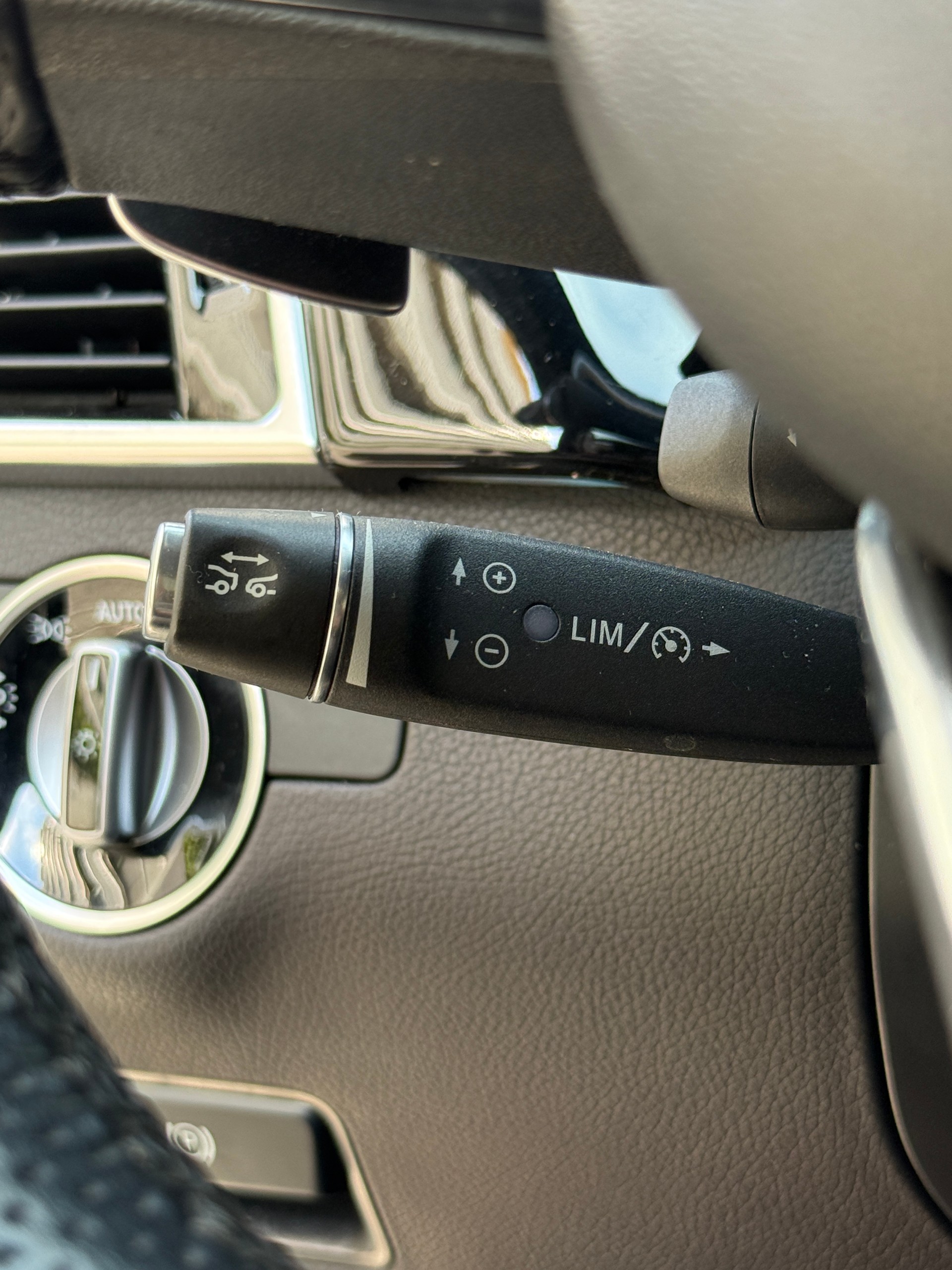 MERCEDES-BENZ GLE Coupé 350 d 4Matic 9G-Tronic-image-12