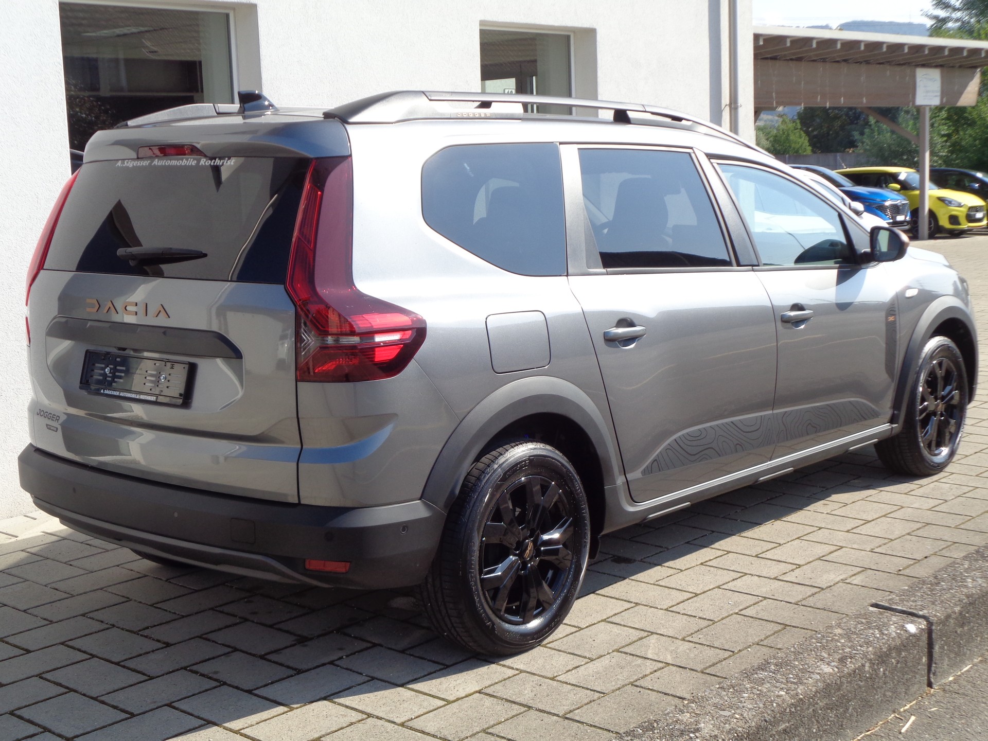 DACIA Jogger HEV 140 Extreme+-showroom-element-1