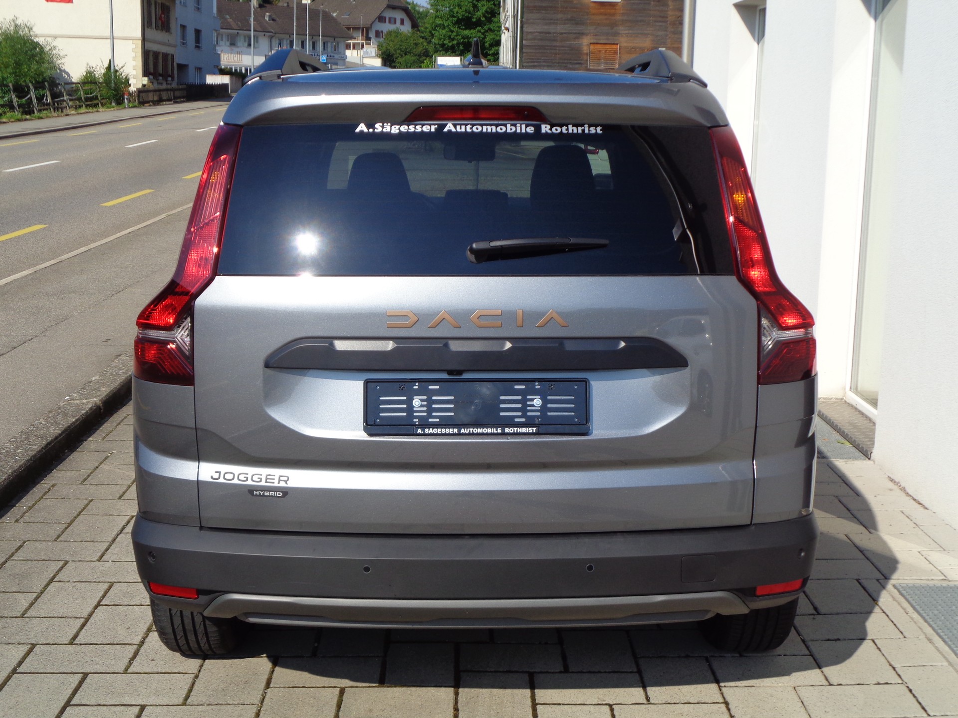 DACIA Jogger HEV 140 Extreme+-image-5