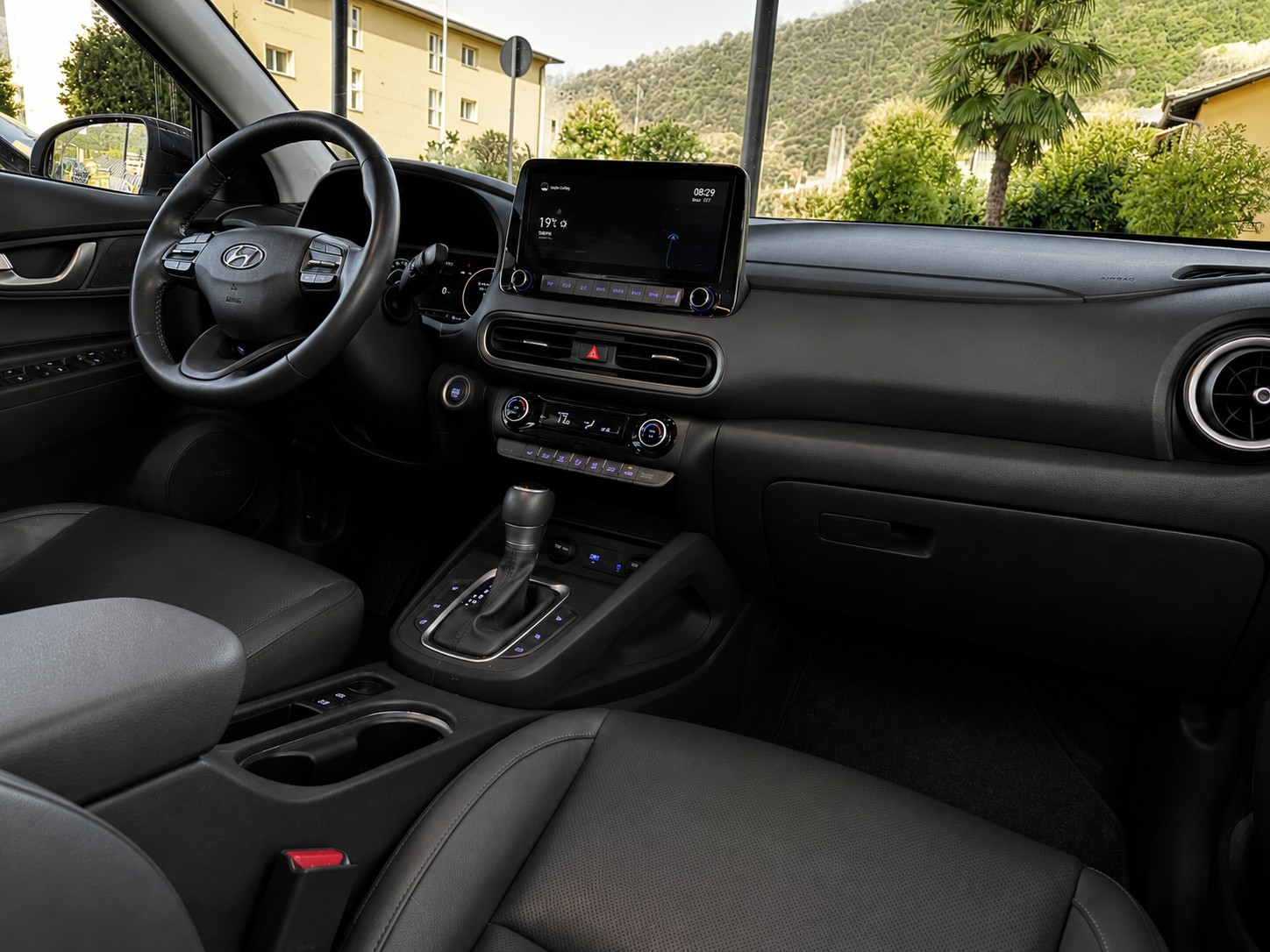 HYUNDAI Kona 1.6 GDi HEV Vertex DCT-image-8