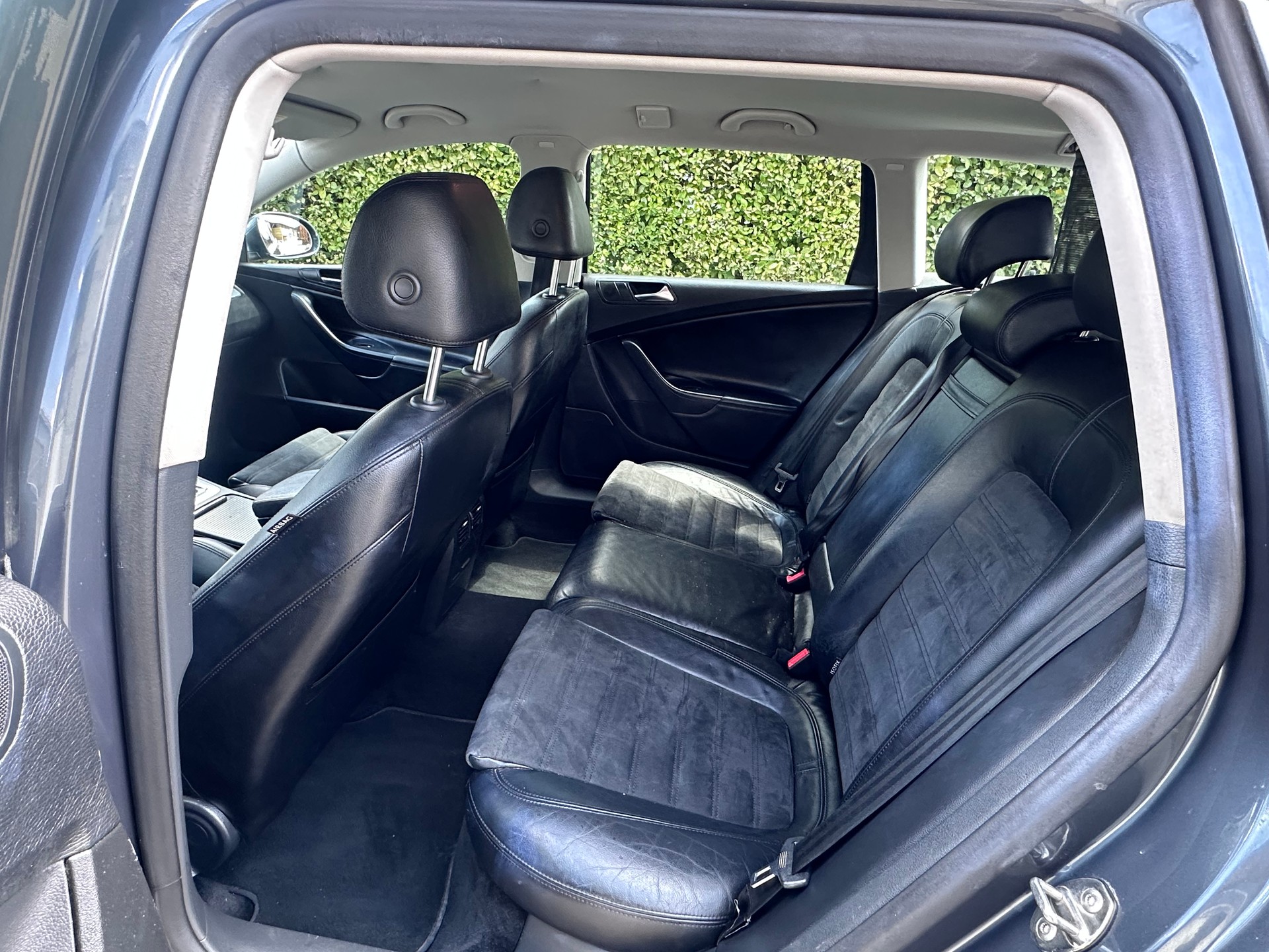 VW Passat Variant 1.4 EcoFuel Highline DSG-image-10