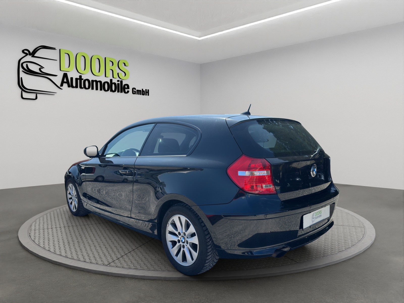 BMW 116i-image-6