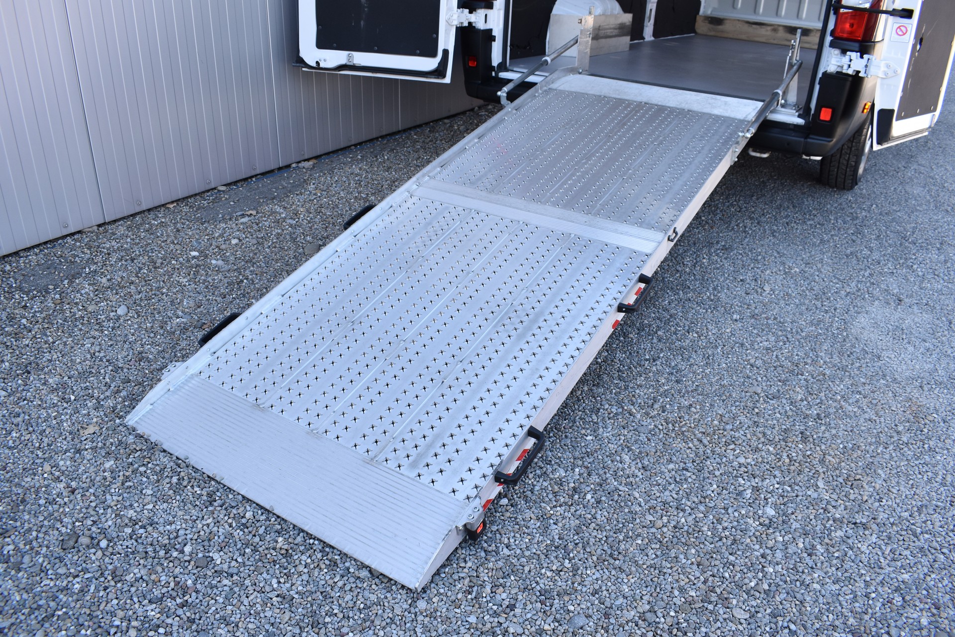 FIAT Ducato 2.2 MJ Auffahrrampe-image-9
