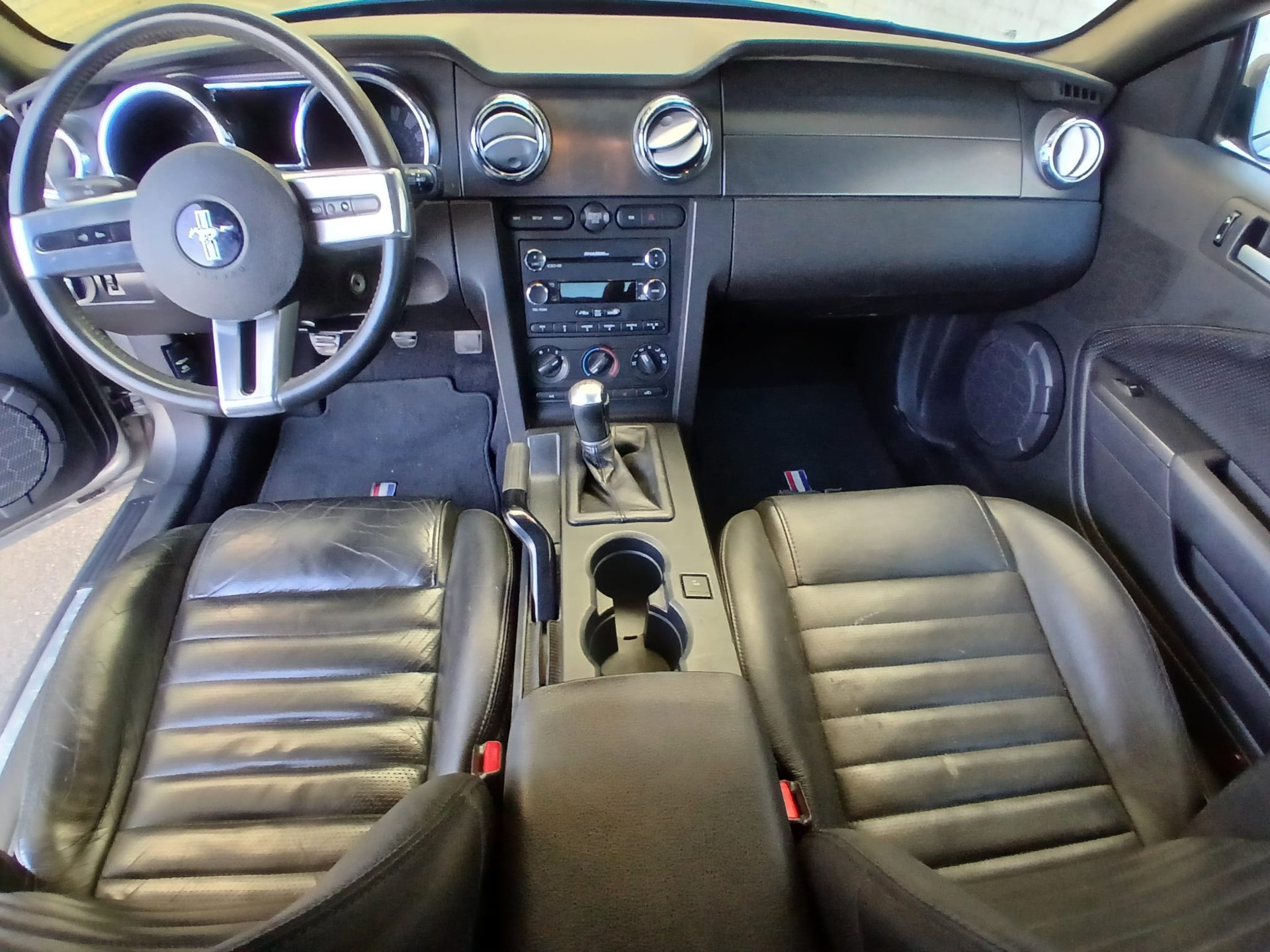 FORD Mustang GT V8-image-9