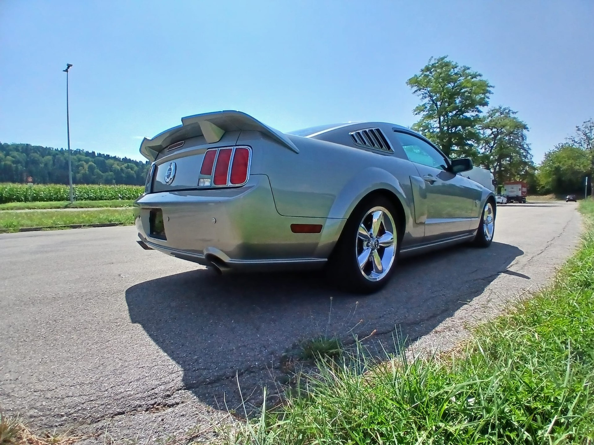 FORD Mustang GT V8-image-4