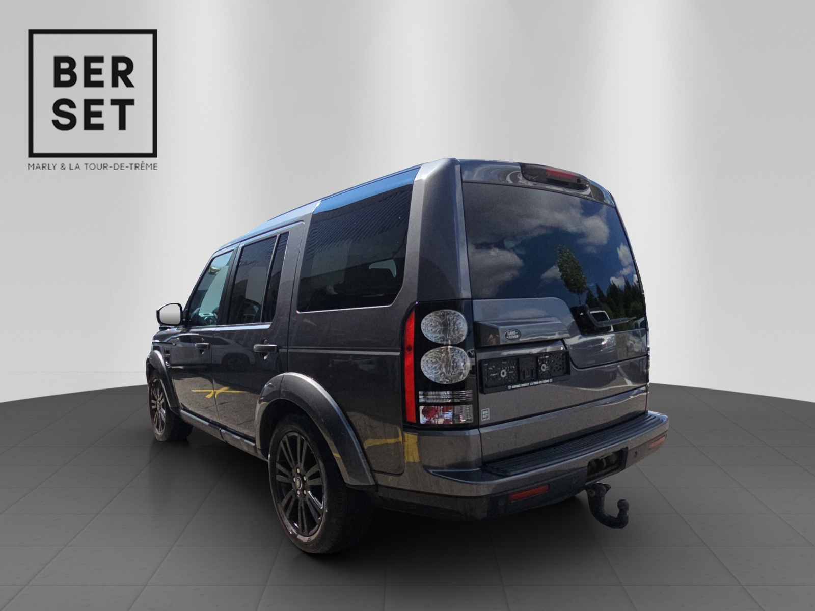 LAND ROVER Discovery 3.0 TDV6 210 Graphite-showroom-element-2