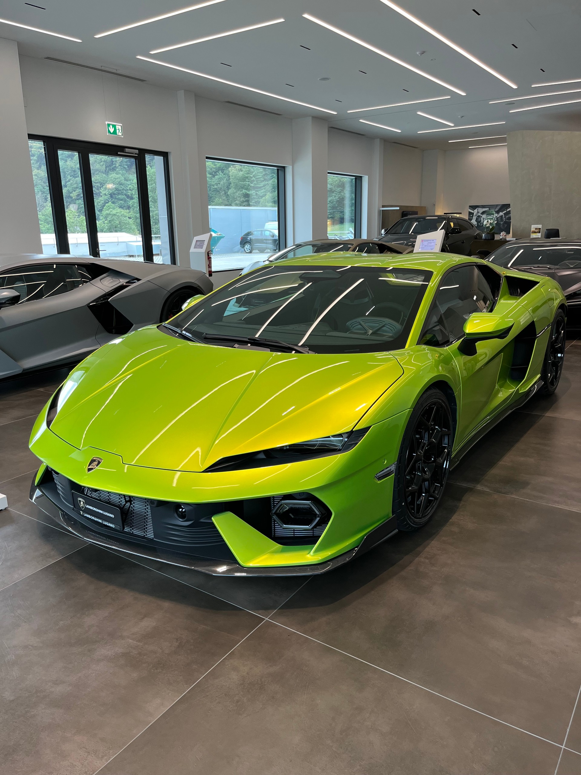LAMBORGHINI Temerario Coupè MY26 Allegerita Package Carbon Fiber Shiny Lamborghini Lugano