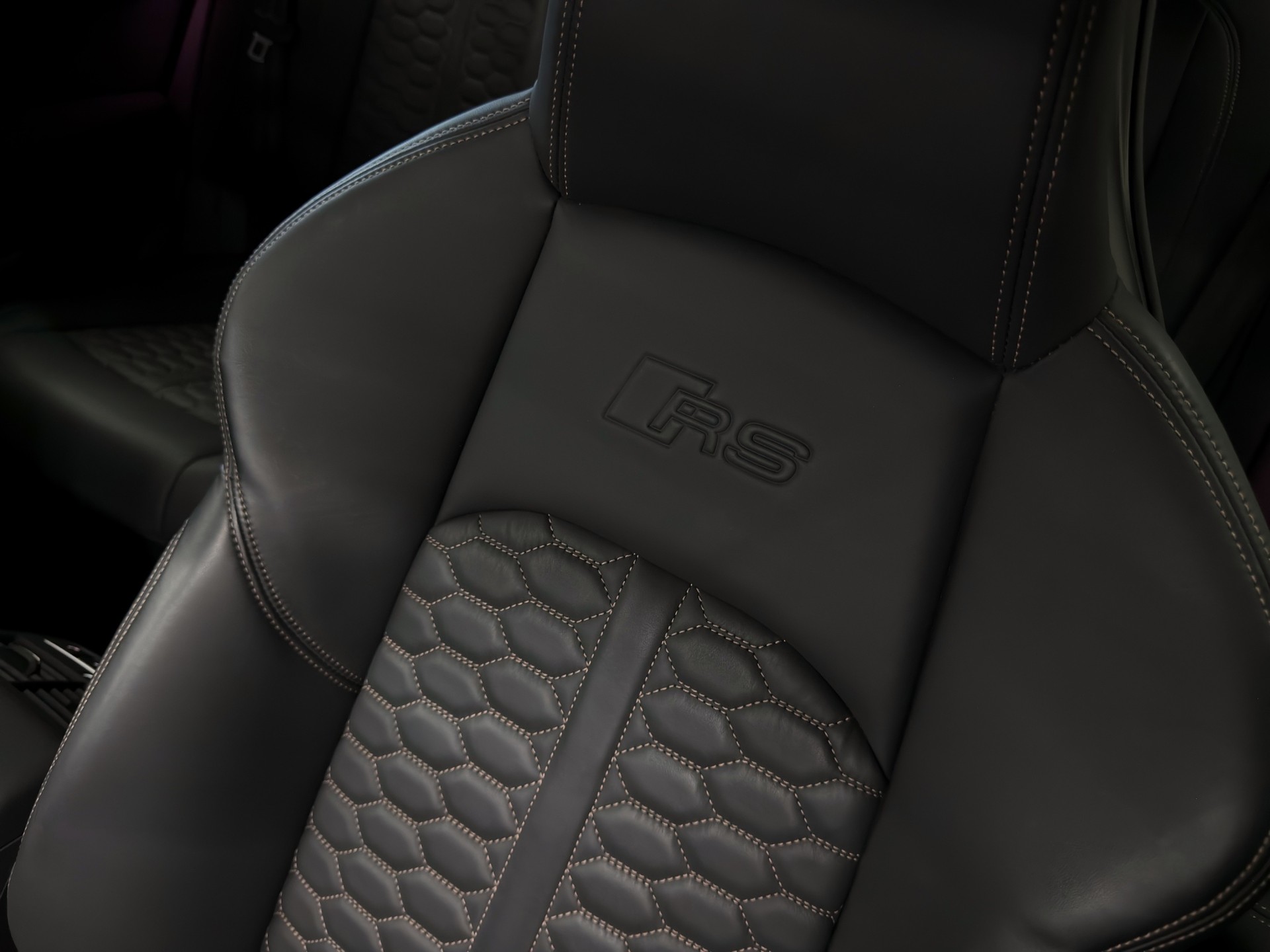 AUDI RS4 Avant quattro tiptronic-image-27