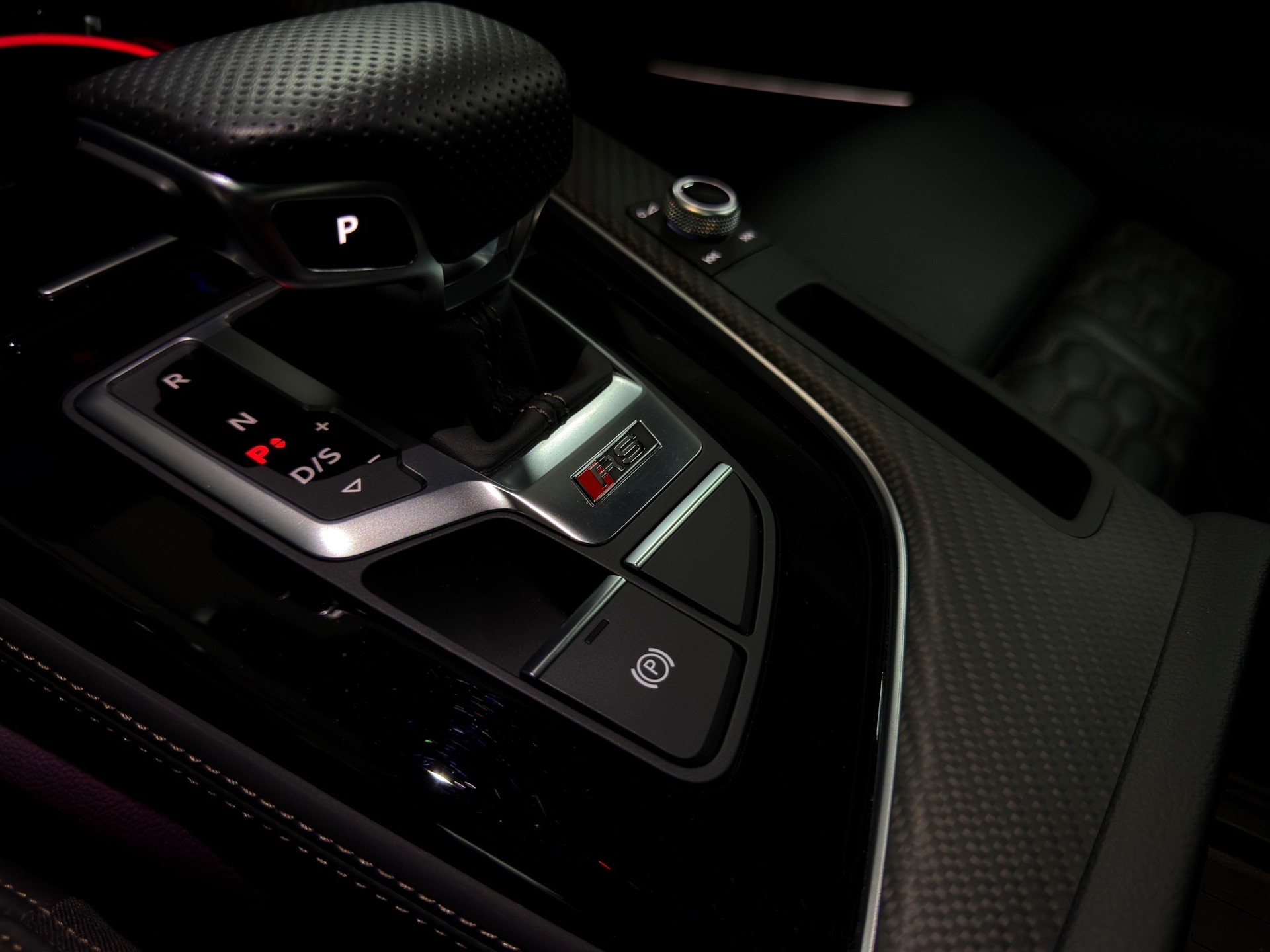 AUDI RS4 Avant quattro tiptronic-image-20