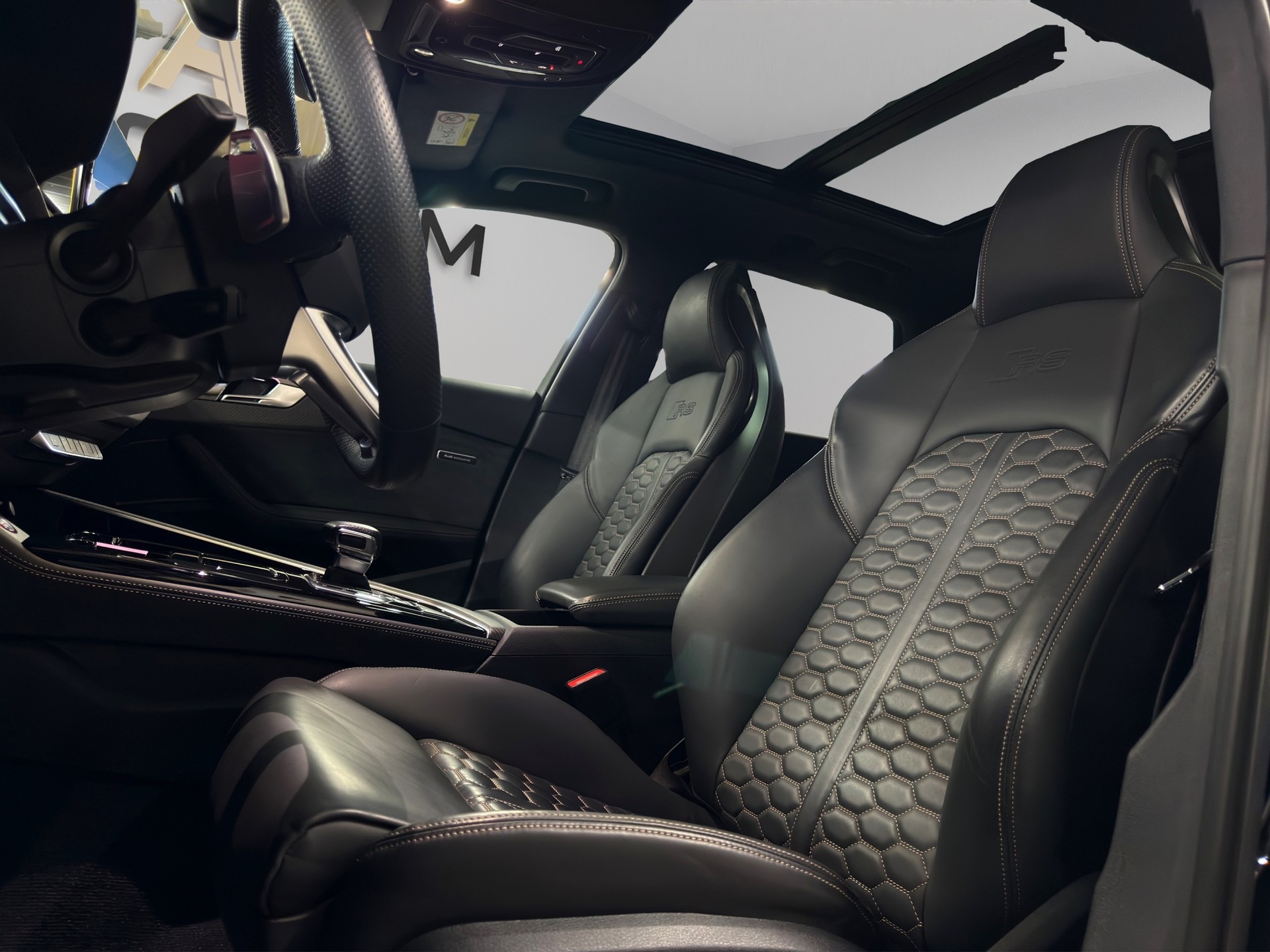 AUDI RS4 Avant quattro tiptronic-image-12