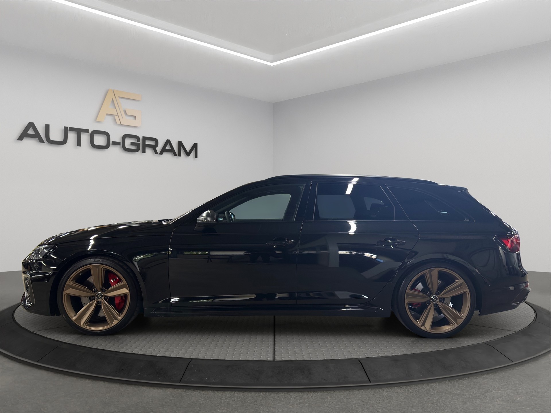 AUDI RS4 Avant quattro tiptronic-showroom-element-1