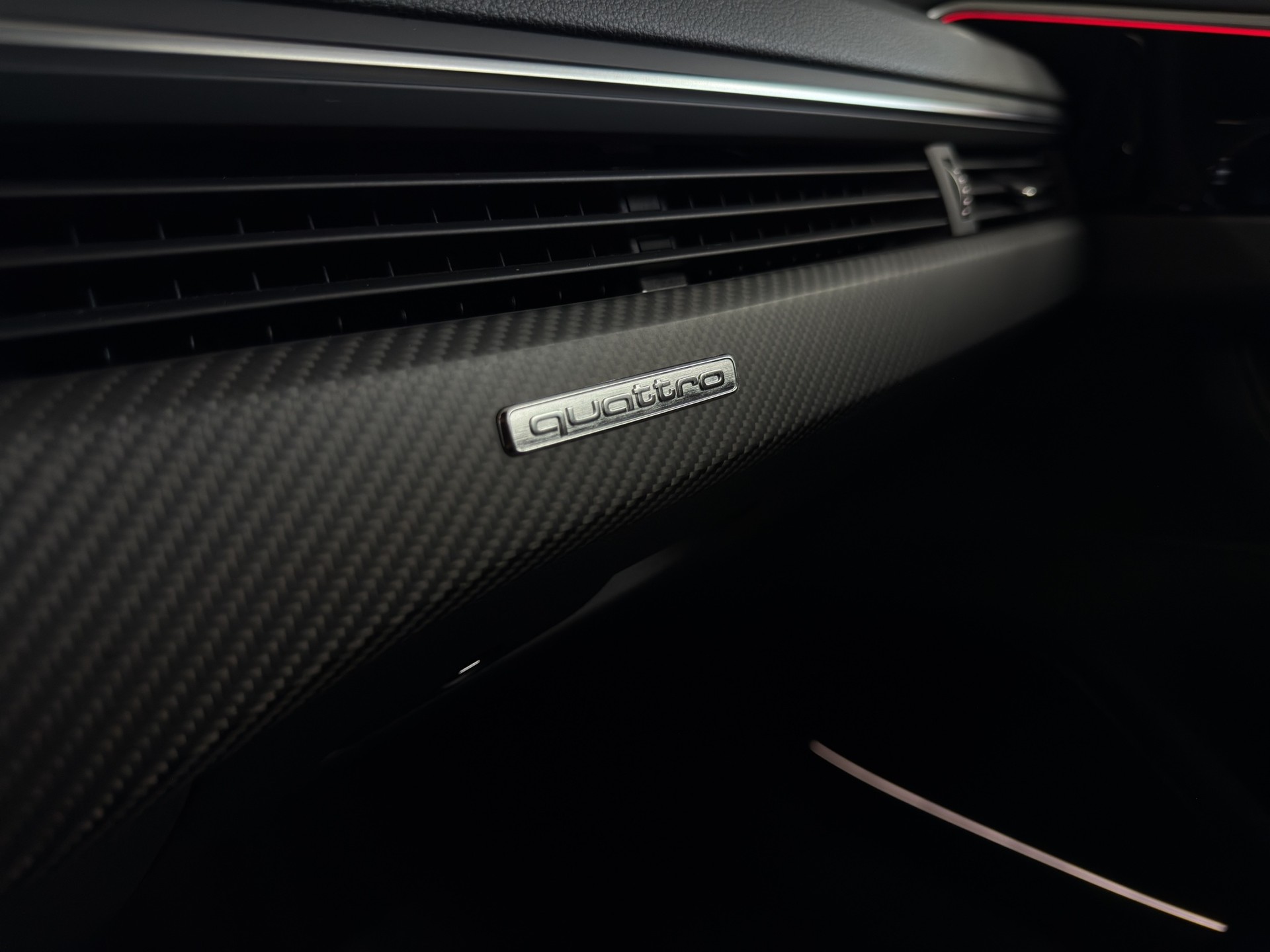 AUDI RS4 Avant quattro tiptronic-image-26