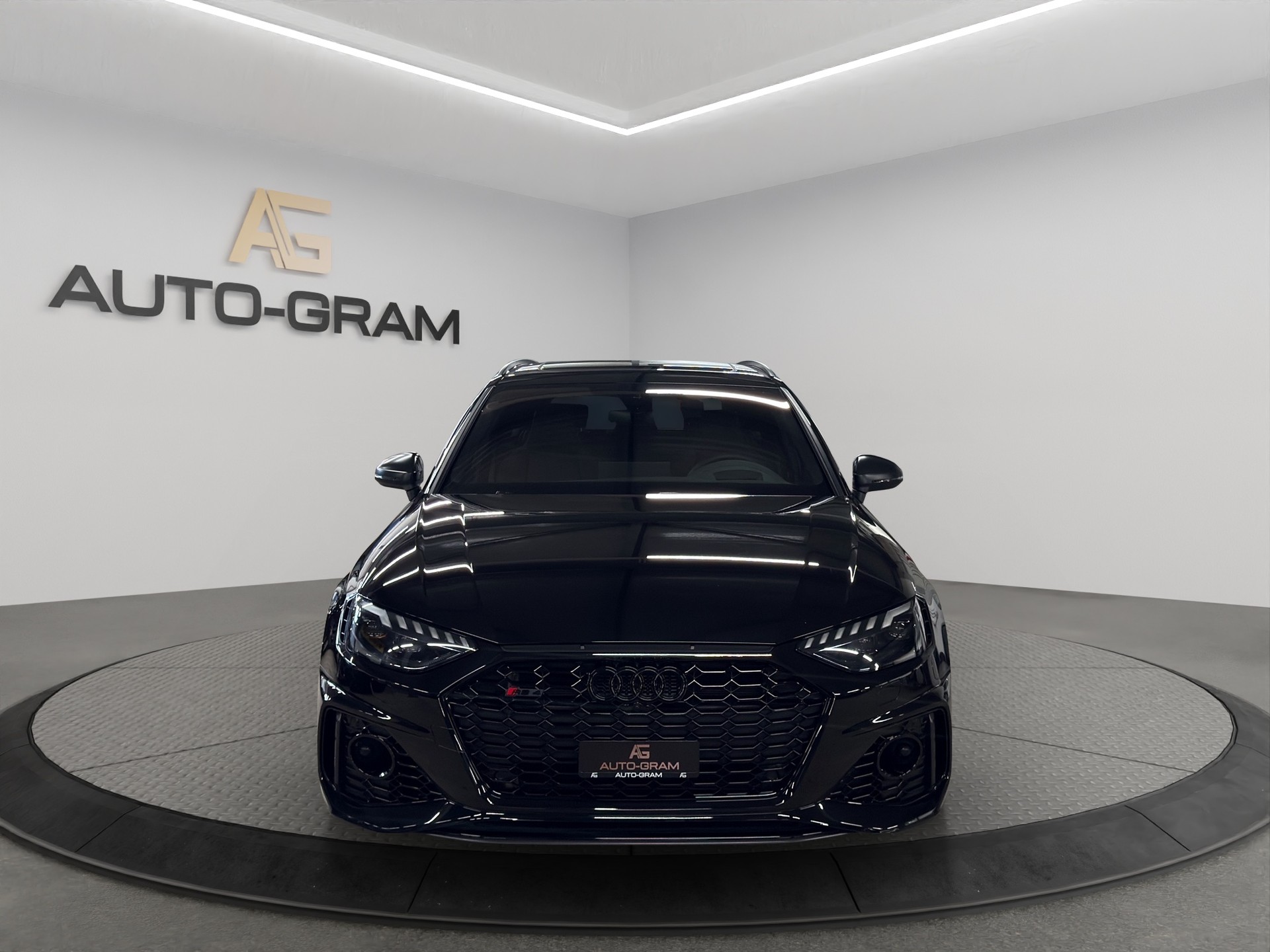 AUDI RS4 Avant quattro tiptronic-image-7