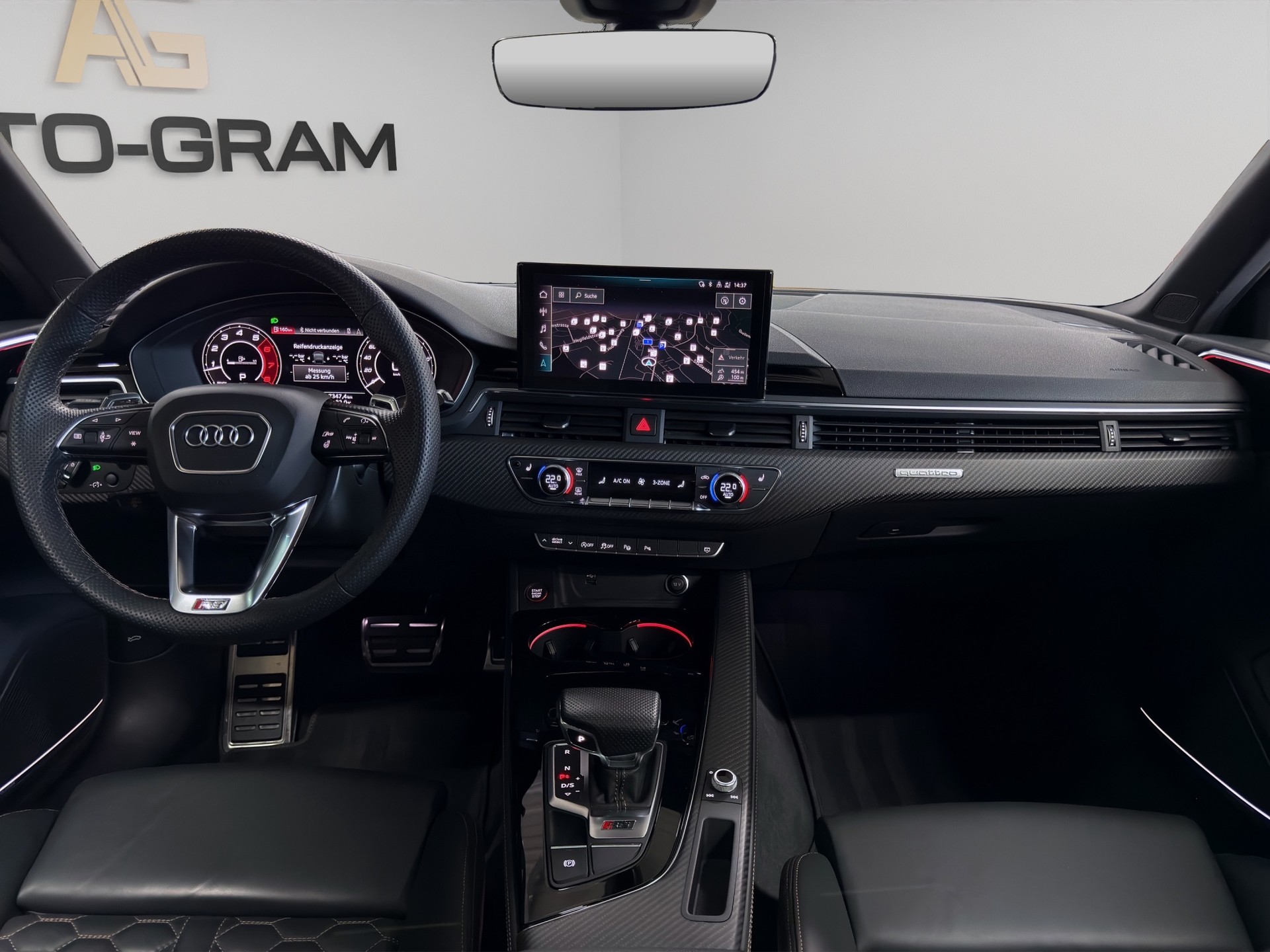 AUDI RS4 Avant quattro tiptronic-image-14