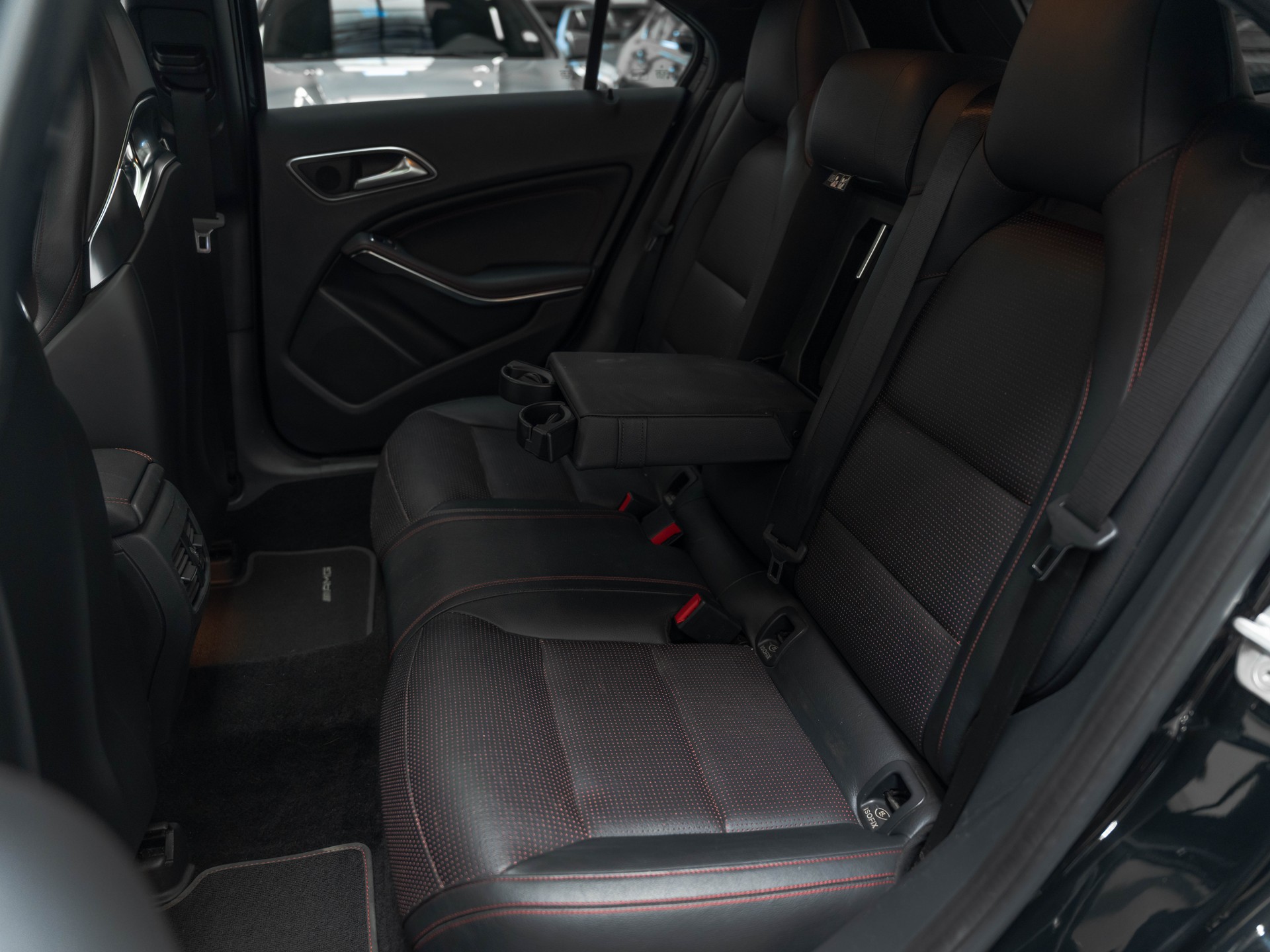 MERCEDES-BENZ A 45 AMG 4Matic Speedshift 7G-DCT-image-12