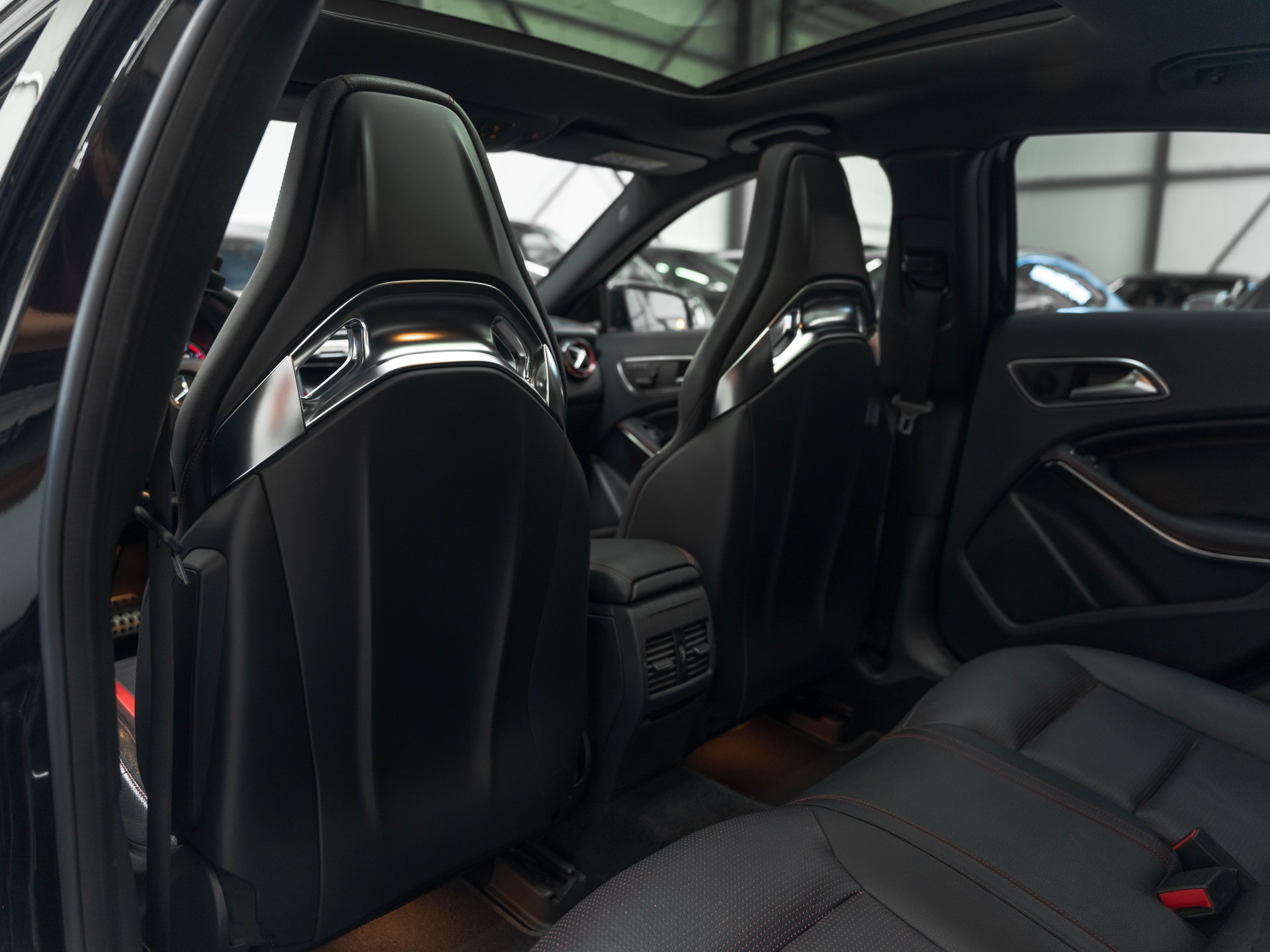 MERCEDES-BENZ A 45 AMG 4Matic Speedshift 7G-DCT-image-11