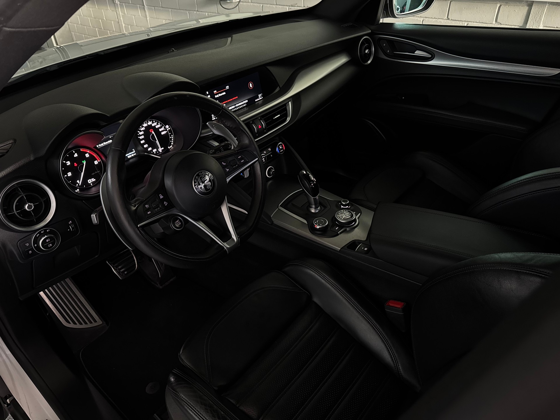 ALFA ROMEO Stelvio 2.2 JTDM Super Q4 Automatic-image-4