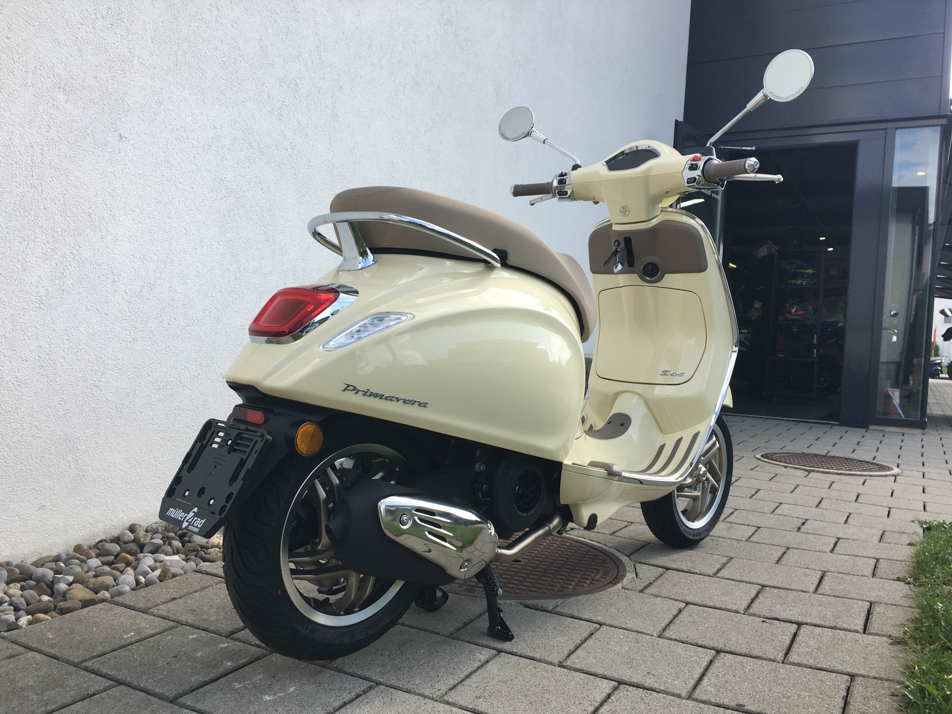 PIAGGIO Vespa Primavera 125 S-showroom-element-2