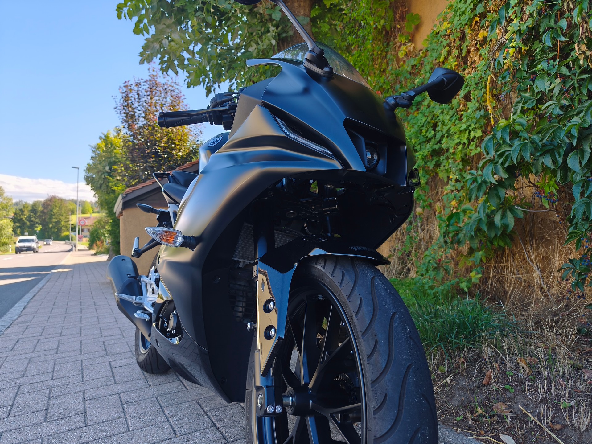 YAMAHA YZF-R 125 ABS-image-4