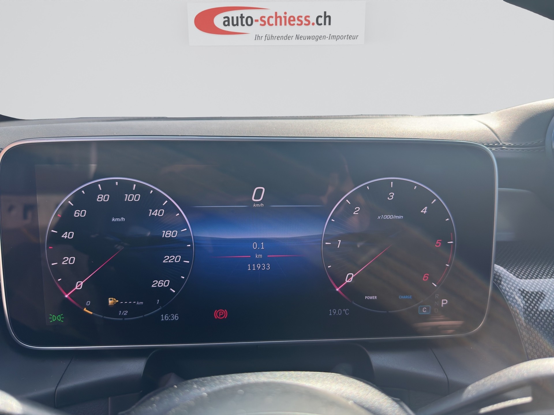 MERCEDES-BENZ GLC 300 d 4Matic 9G-Tronic AMG Line Night-image-9
