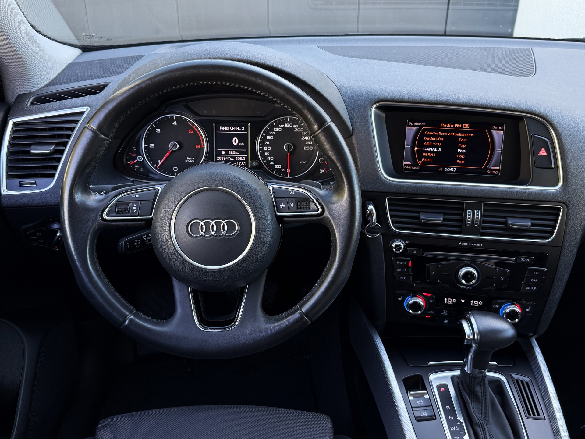 AUDI Q5 2.0 TDI quattro S-tronic / Mit Anhängerkupplung-image-19