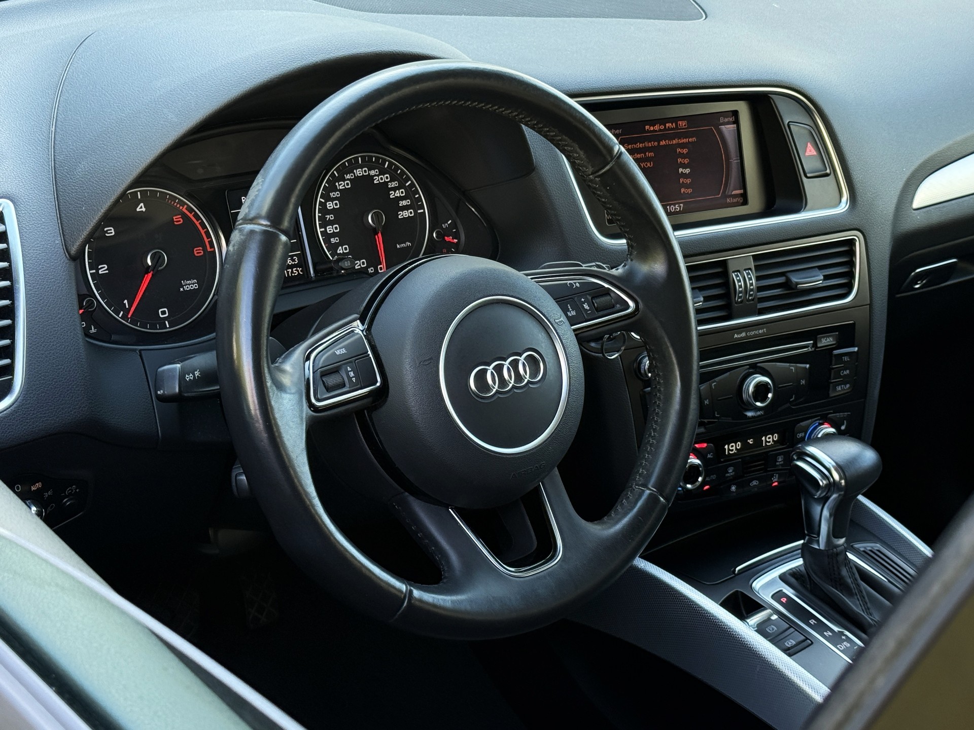 AUDI Q5 2.0 TDI quattro S-tronic / Mit Anhängerkupplung-image-16