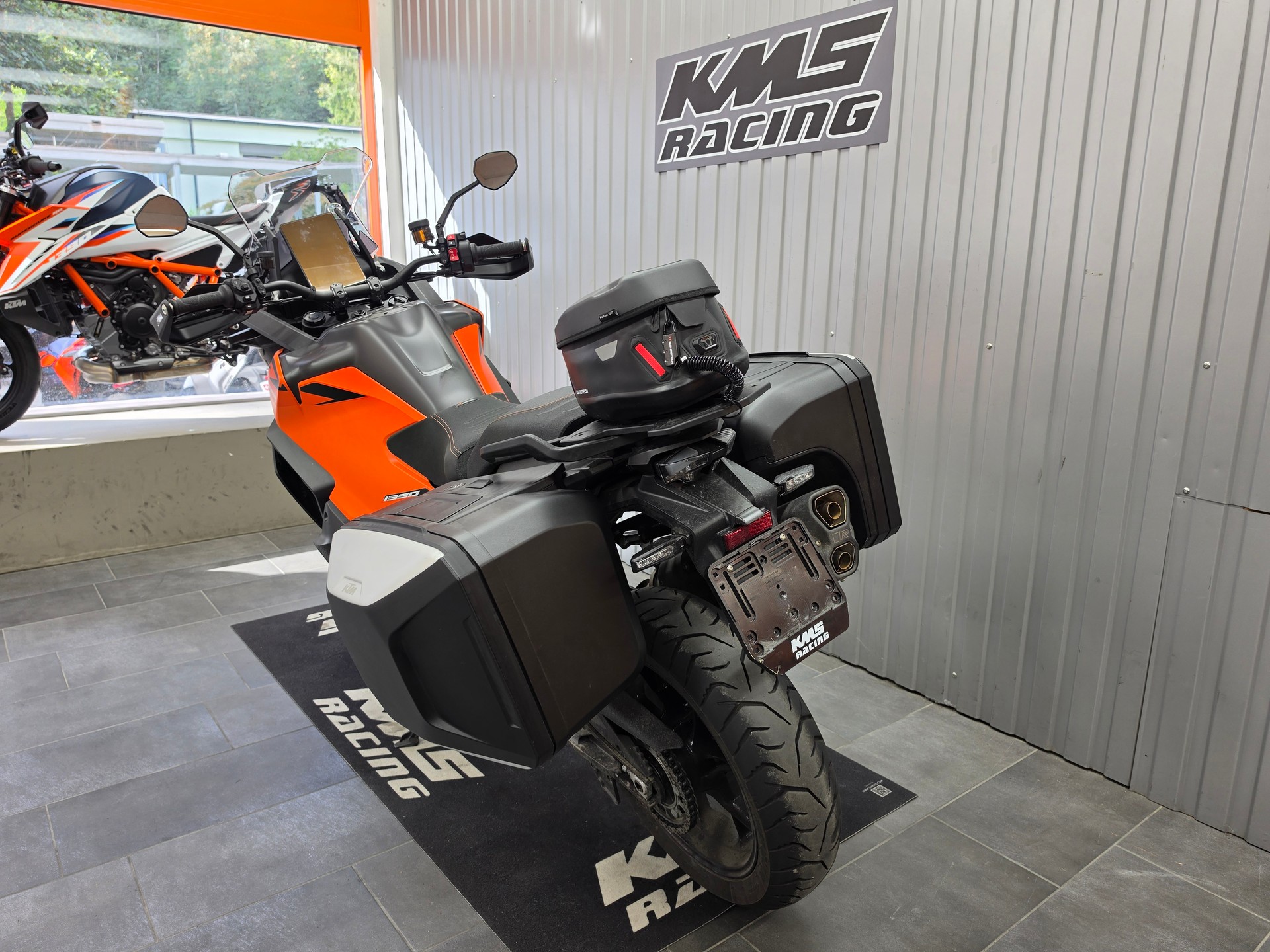 KTM 1390 Super Adventure-image-5