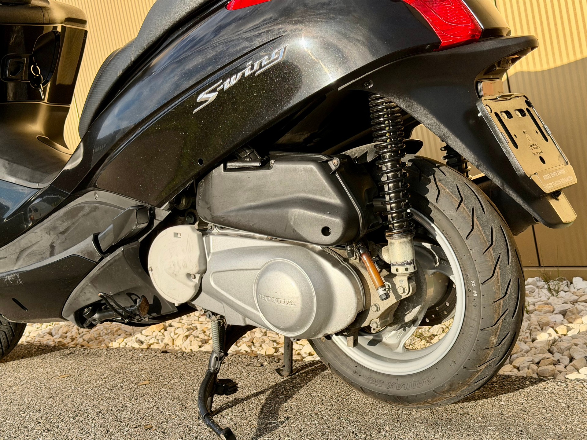 HONDA FES 125 S-Wing ABS-image-13