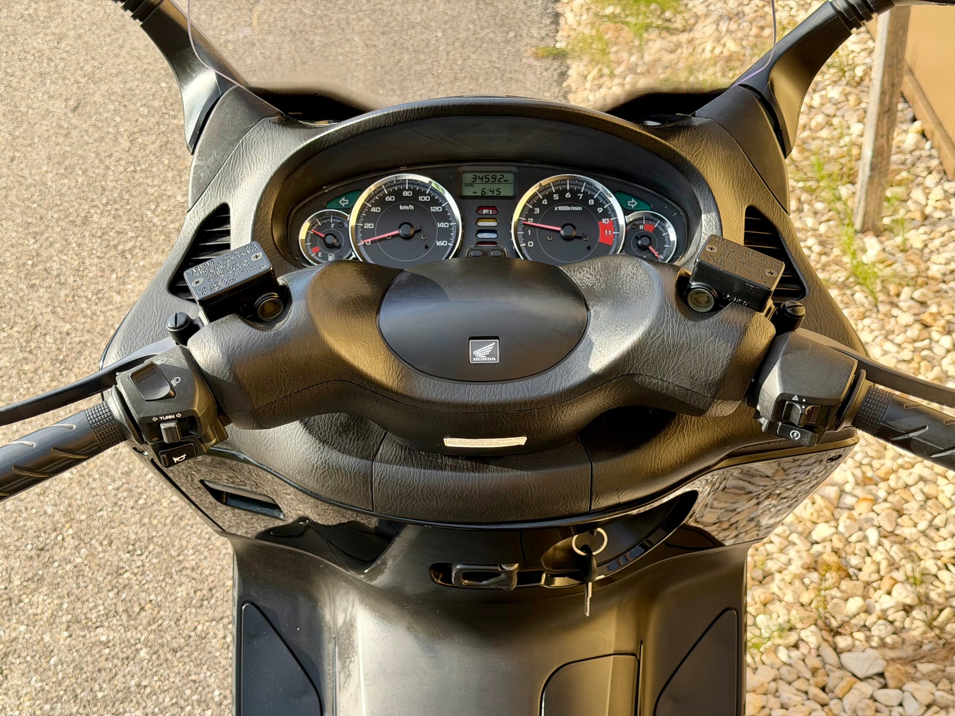 HONDA FES 125 S-Wing ABS-image-15