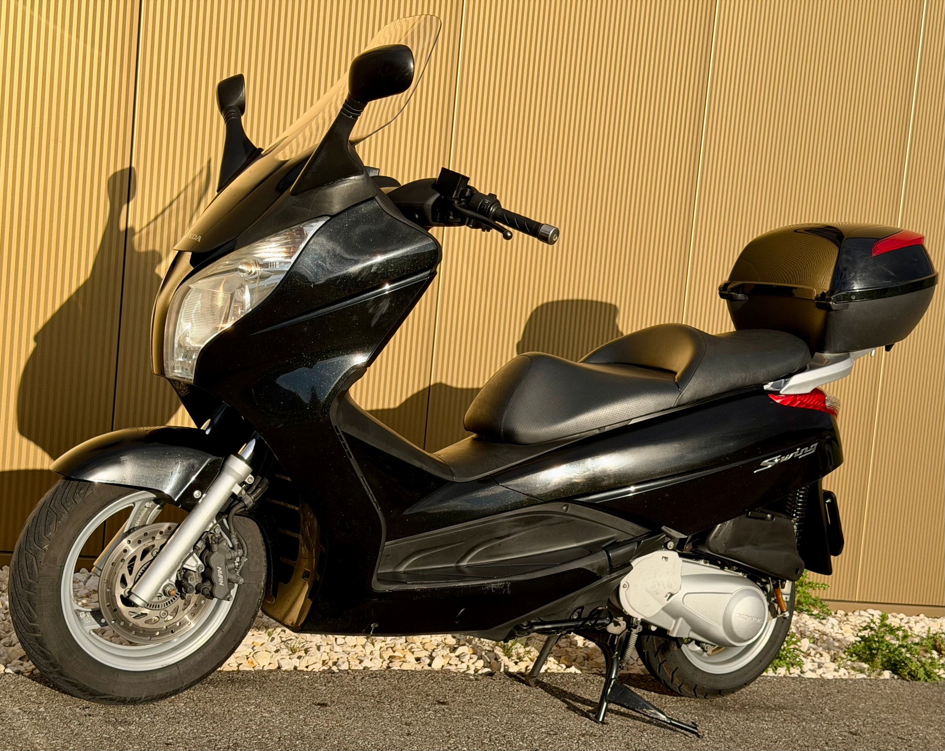 HONDA FES 125 S-Wing ABS-image-9